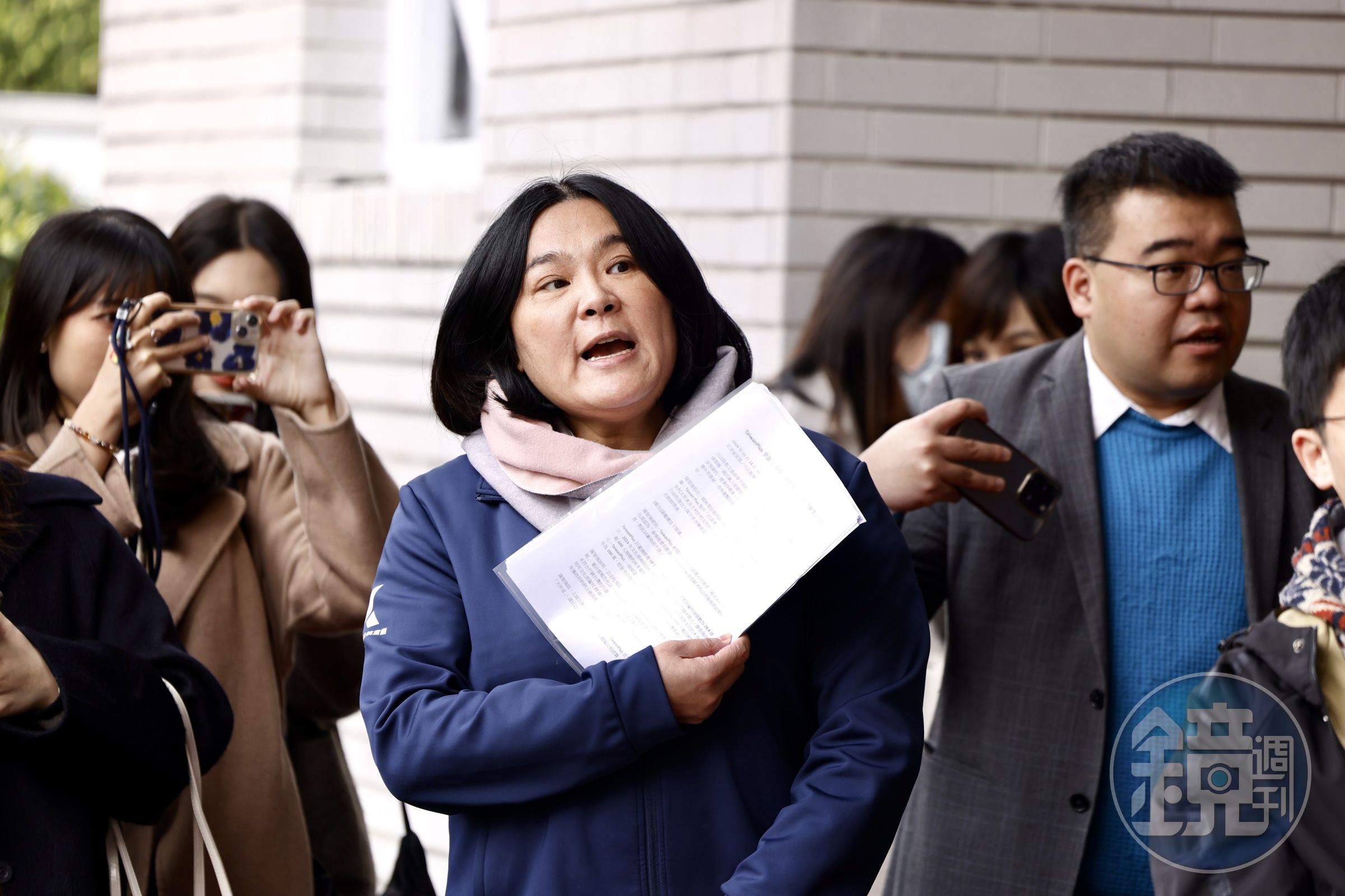 陳玉珍今在民進黨記者會現場數度嘗試發言,與綠委們爆發口角。