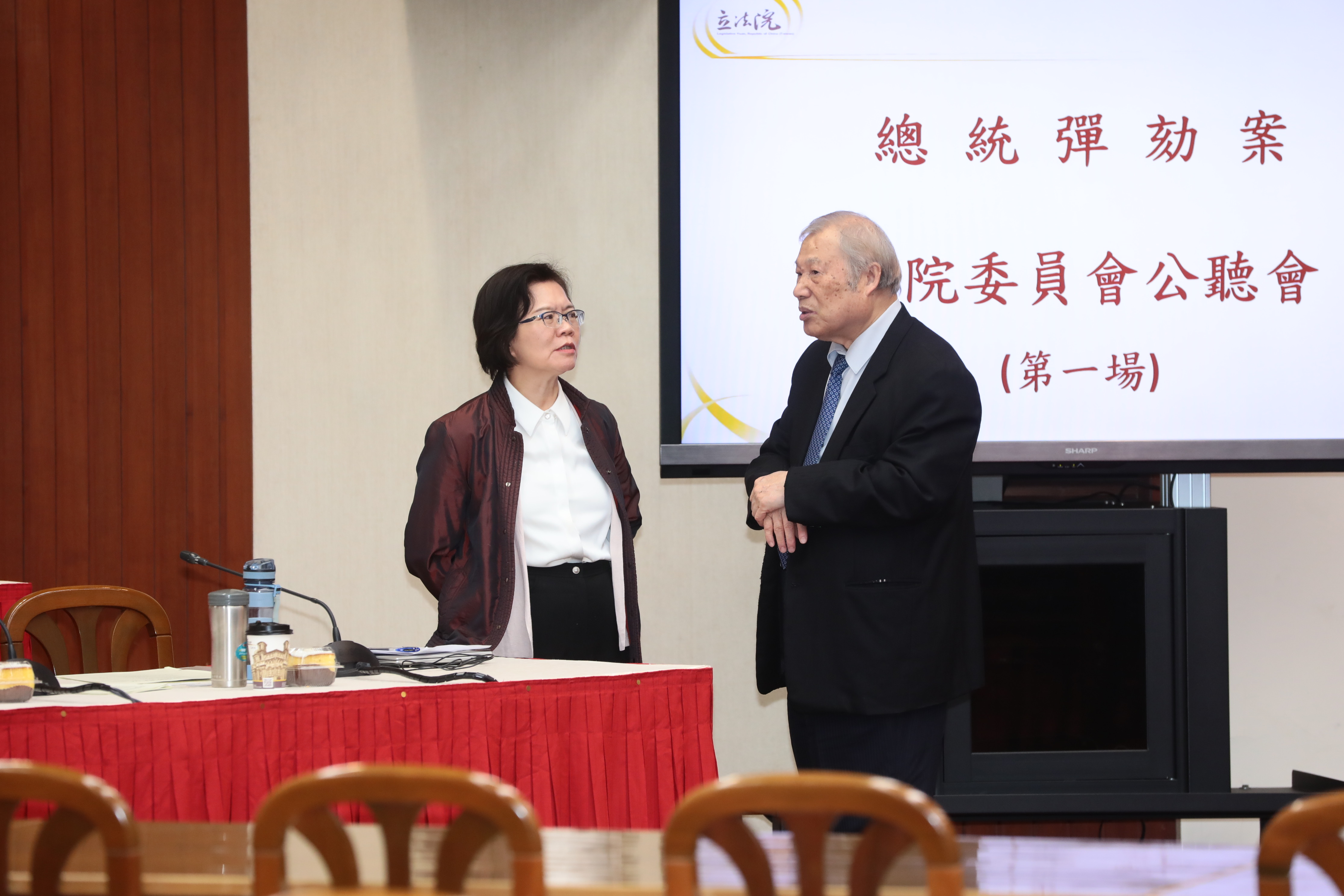 劉書彬（左）批總統賴清德「德不配位」。（鏡報林煒凱）