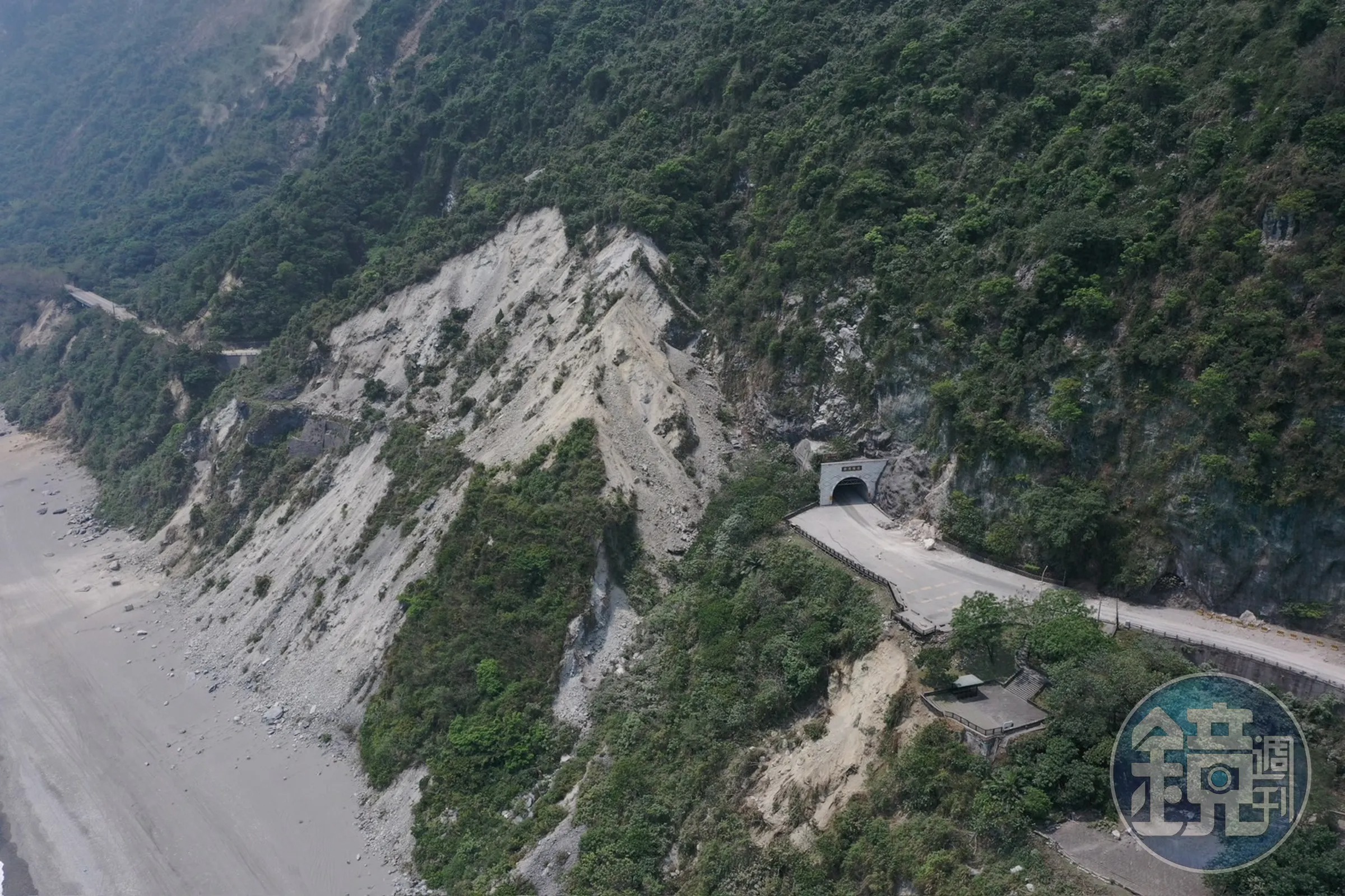 4月3日強震後餘震至今不斷，氣象署提醒民眾沒必要不要往山區移動。圖為4月3日發生規模7.2地震，釀花蓮災情。（本刊資料照）