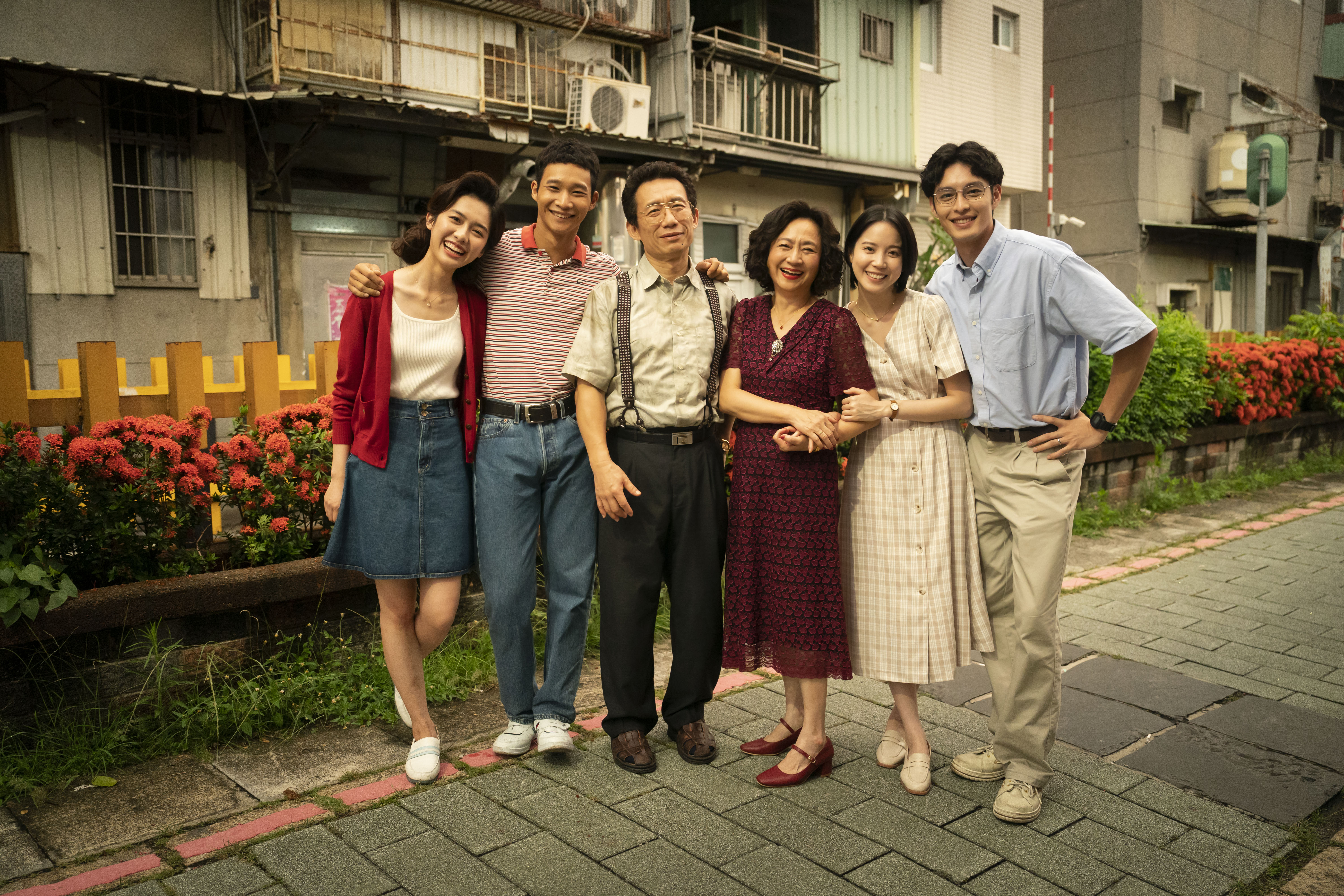 華麗計程車行已順利完結,劇情內容仍引發網路熱議。(華視、LINE TV提供)