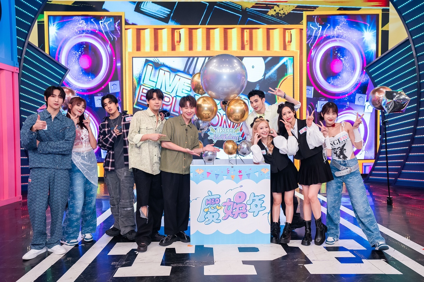 「凹嗚狼人殺」單元一手捧紅了男團「五堅情」。（翻攝自娛百粉專）