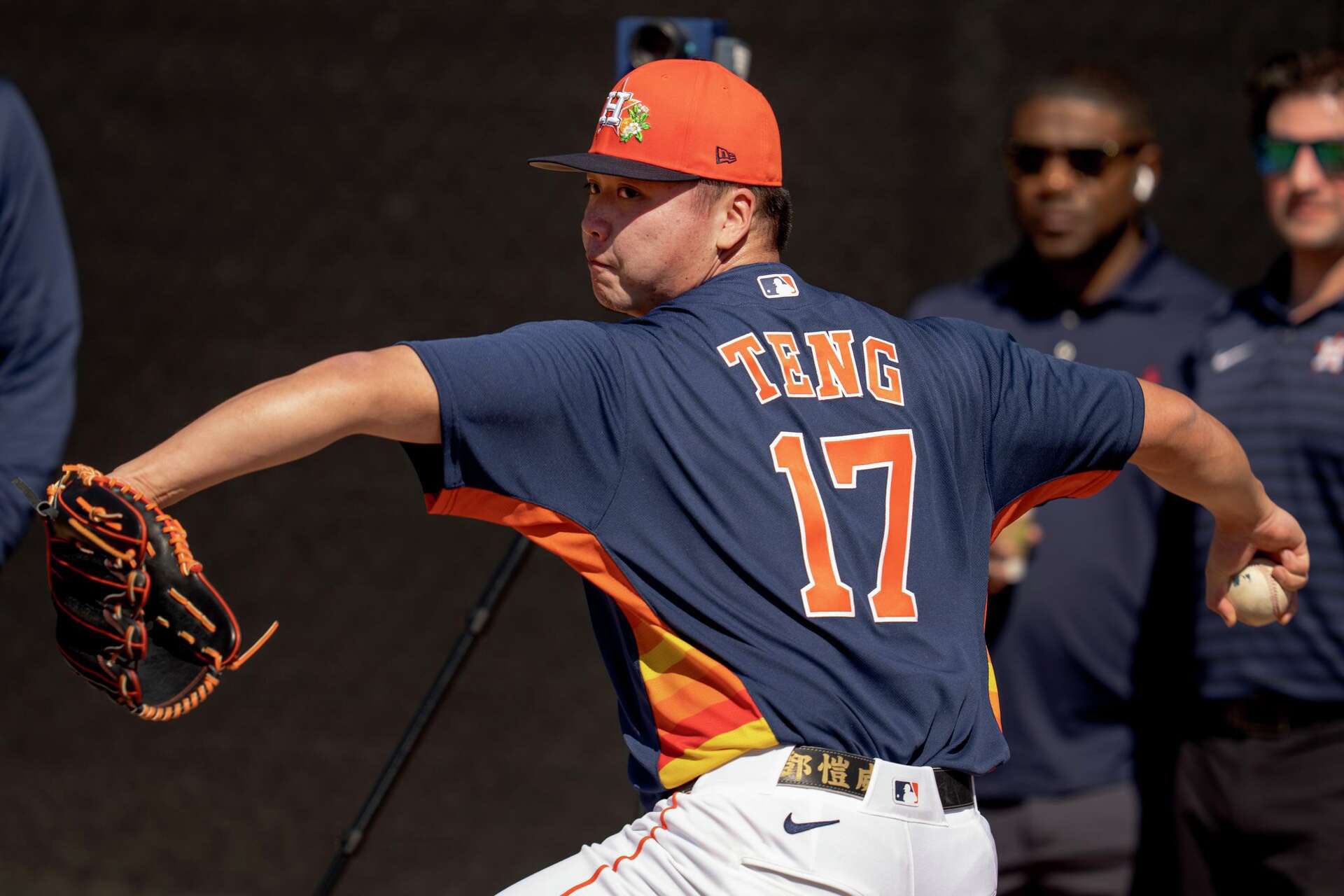 鄧愷威今日滿壘飆出三振，拆彈成功。（翻攝X）