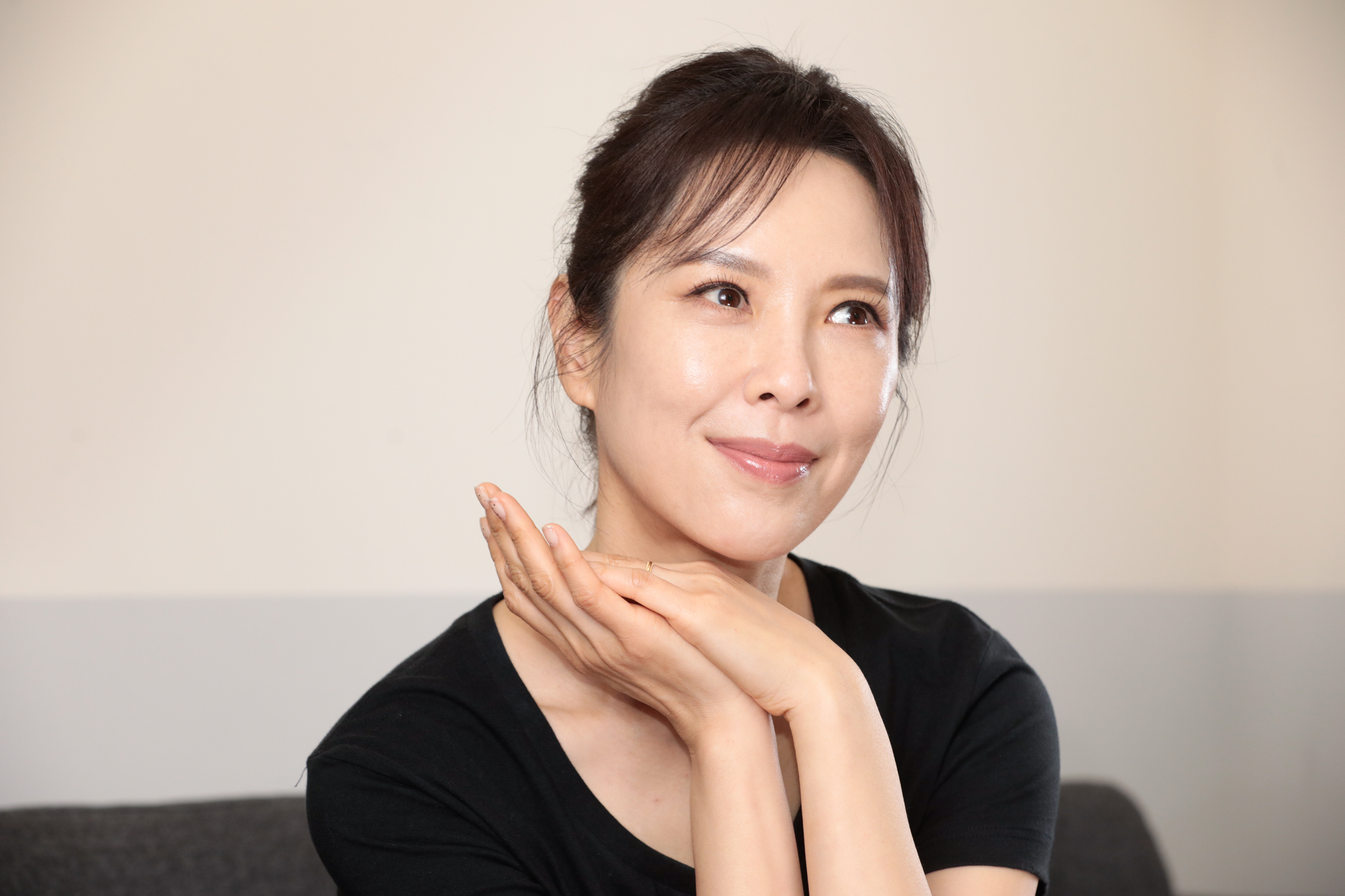 天心酷愛看恐怖片，這次能演出《祭弒》算是圓了演鬼片的夢，她還提出不少建議給導演，部分也獲得採納。
