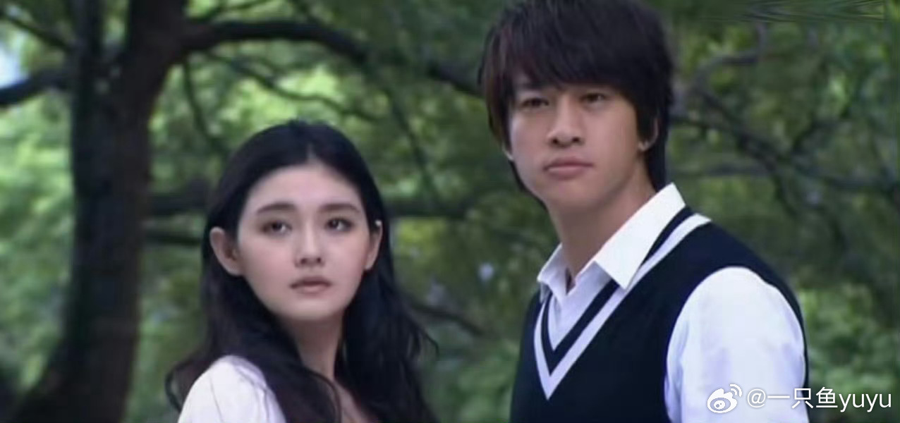 何潤東自任製作人，搭檔大S的《泡沫之夏》開啟了他的霸總戲路。（微博圖片）