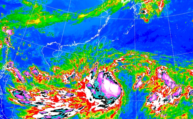 中央氣象署指出，對潭美發布警報機率低，但其暴風圈半徑預計明日下午會擴大。（翻攝自中央氣象署官網）