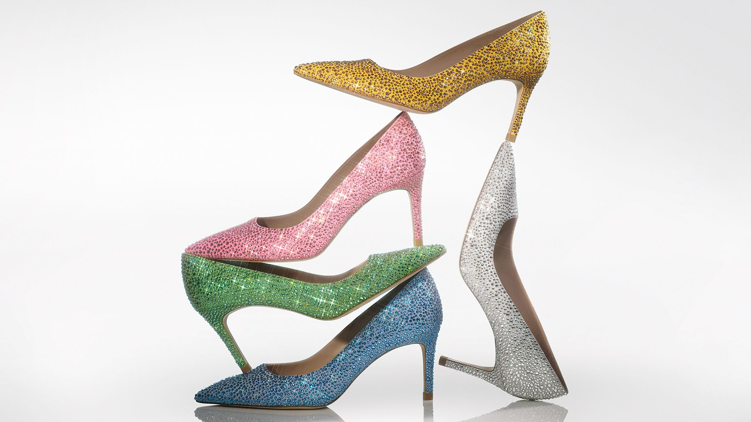 Stuart Weitman聯名SWAROVSKI推出限定派對高跟鞋。各NT$35,000(SWAROVSKI提供)
