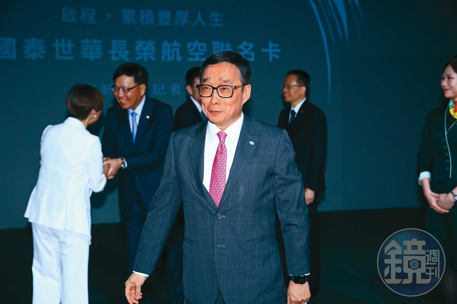 郭明鑑引發的兼職風波,致使國泰投信需認列補償及賠償總金額高達近10億元。