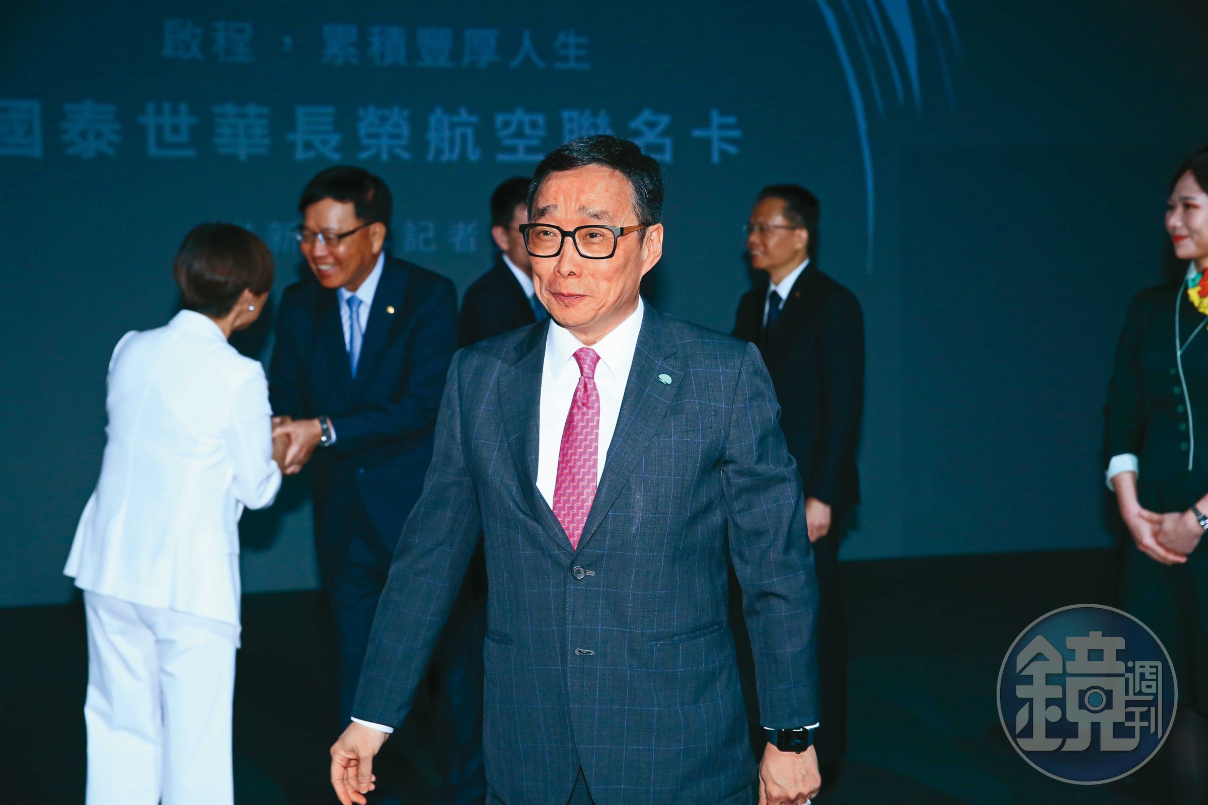 郭明鑑引發的兼職風波,致使國泰投信需認列補償及賠償總金額高達近10億元。