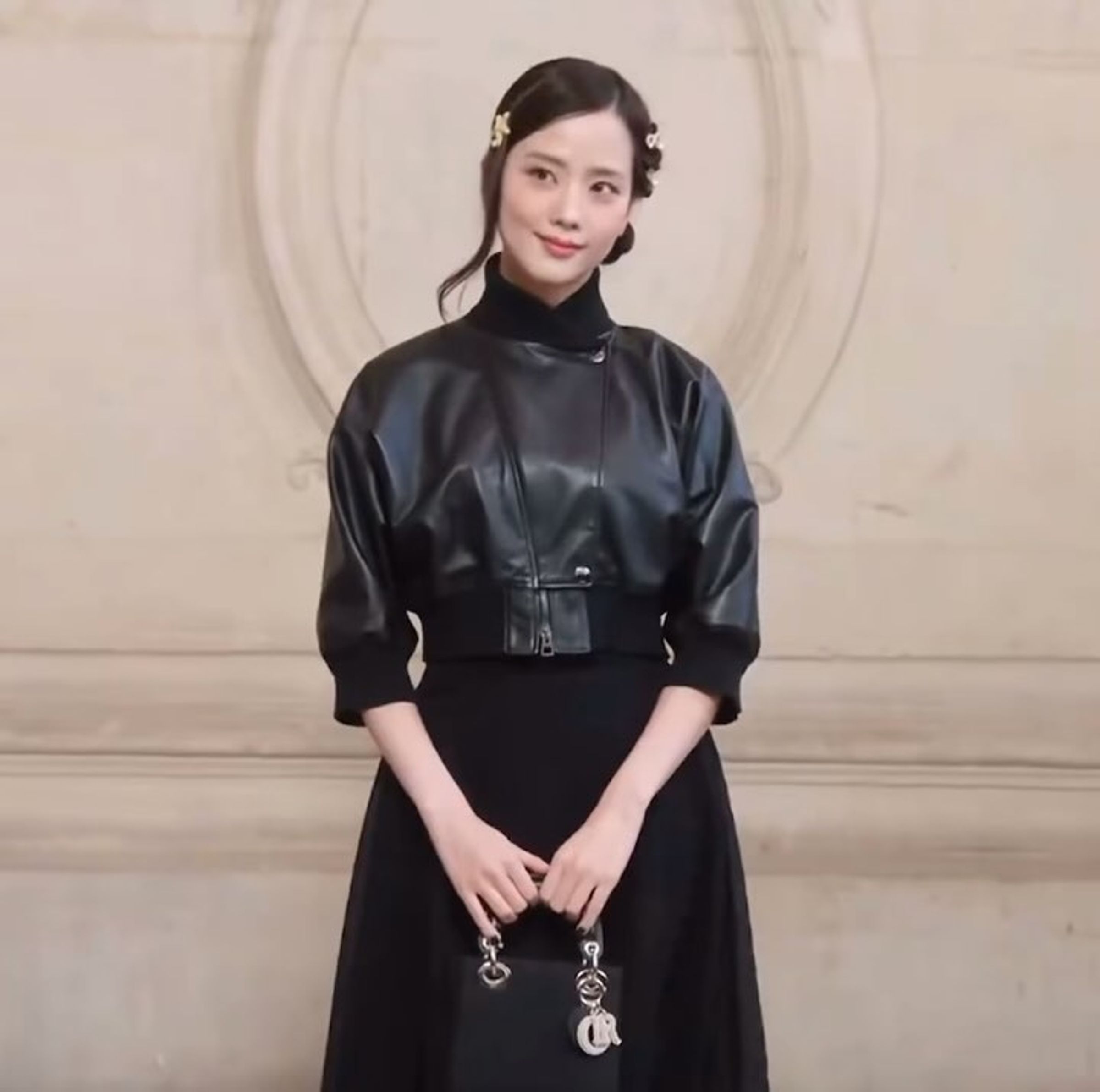 JISOO是時尚寵兒，有人間DIOR之稱。（翻攝JISOO INS）