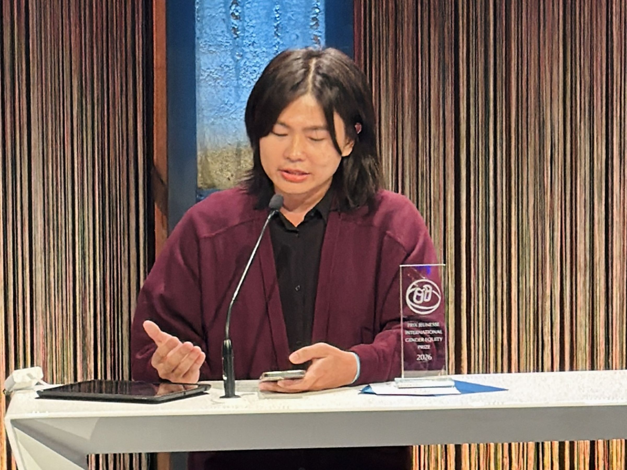 《自主揮棒》黃聖鈞導演獲得「性別平權獎」。(公視提供)