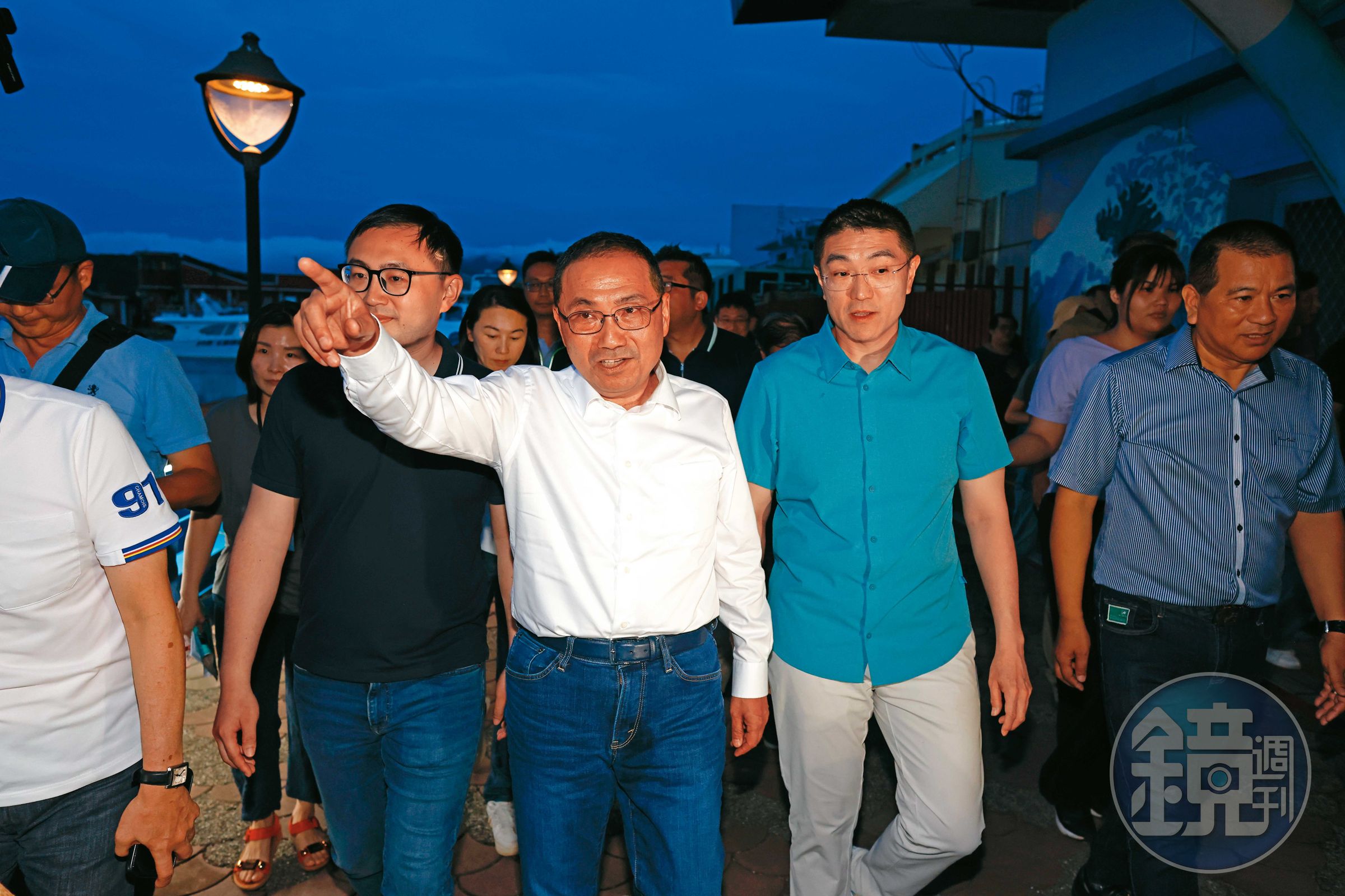 北北桃3位首長藉市政議題輪流合體謝國樑（右），一展力挺態度。中為新北市長侯友宜。