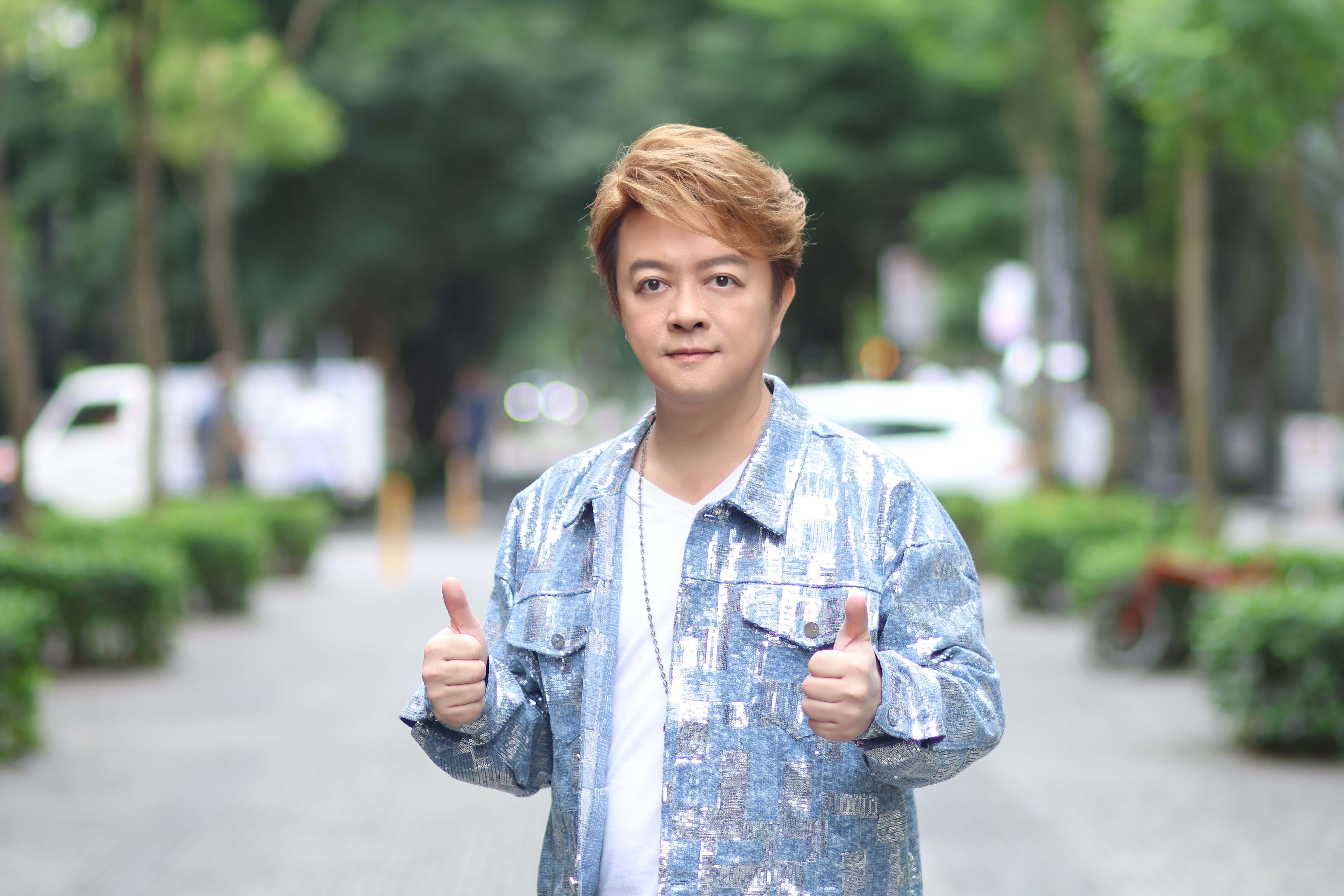 翁立友憑著專輯《刀馬旦》入圍金曲35最佳台語歌手。(豪記唱片提供)