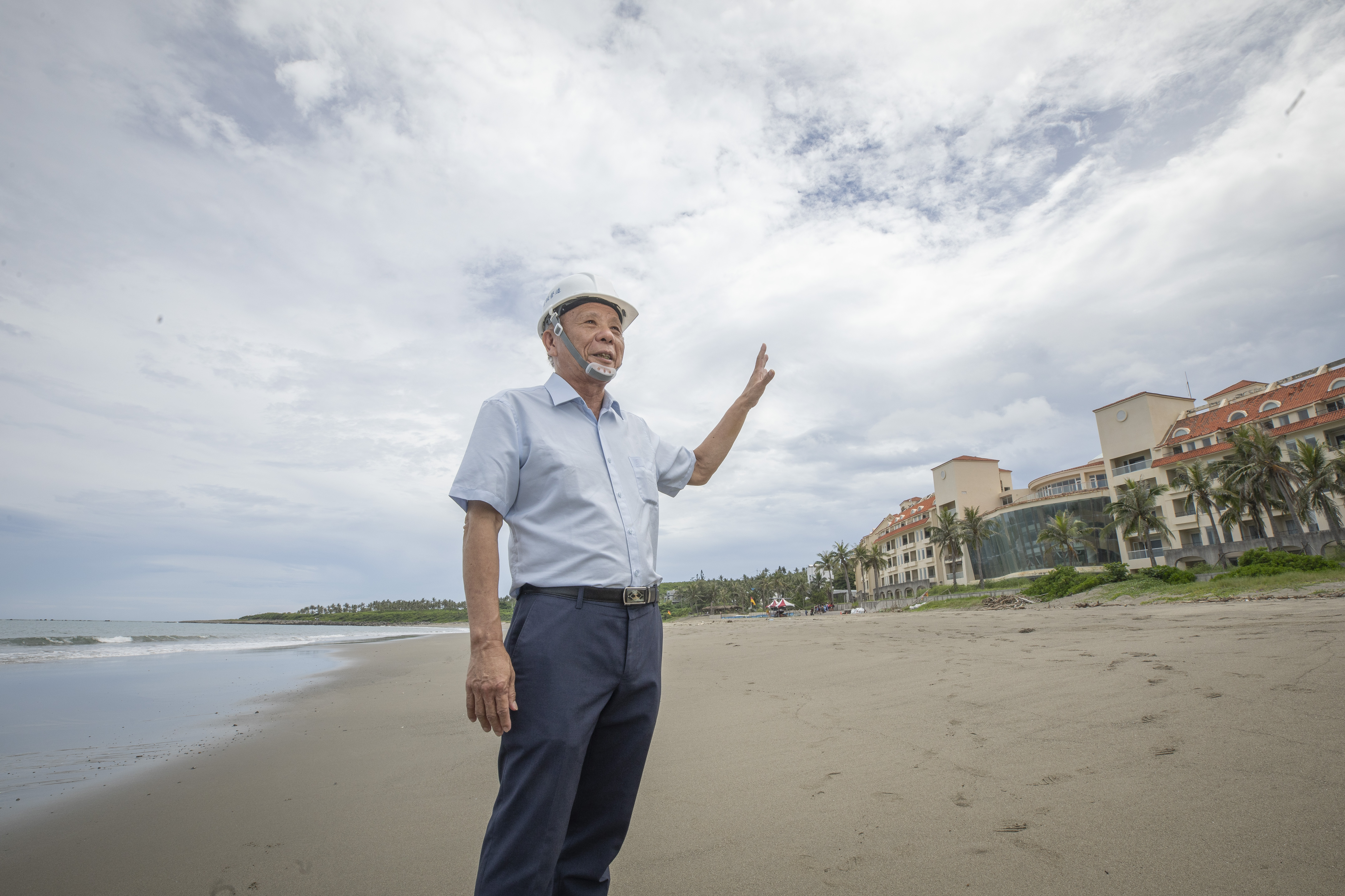 儘管國旅市場陷入衰退困境，富野集團董事長劉清郎的拓點腳步卻沒放緩，他身旁的「杉原方舟」是最新據點，未來將打造為海洋文化和自然體驗基地。