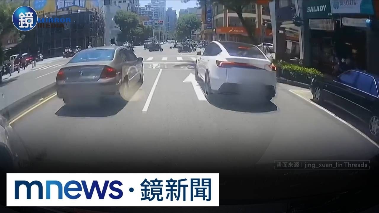 救護車搶救發紺新生兒 兩車擋路口鳴笛也不讓|鏡週刊X鏡新聞