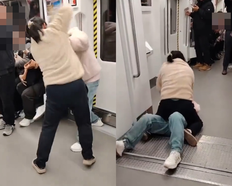 一名中國大媽在地鐵車廂暴打金髮女子。（翻攝微博）