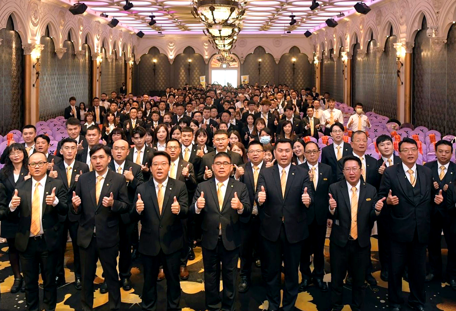 永義房屋全台服務版圖持續擴大,今年上半年全台業績逆勢大增14%,在市場盤整期寫下亮眼新紀錄。(圖/永慶房產集團提供)