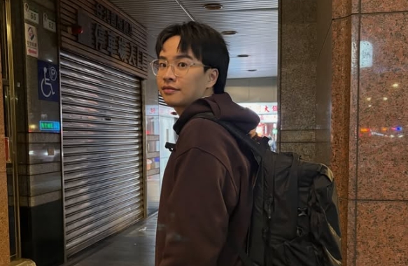 《聲林之王》男歌手鄭可強發文喊，要異性戀、同性戀分開泡湯慘被炎上。（翻攝自鄭可強IG）