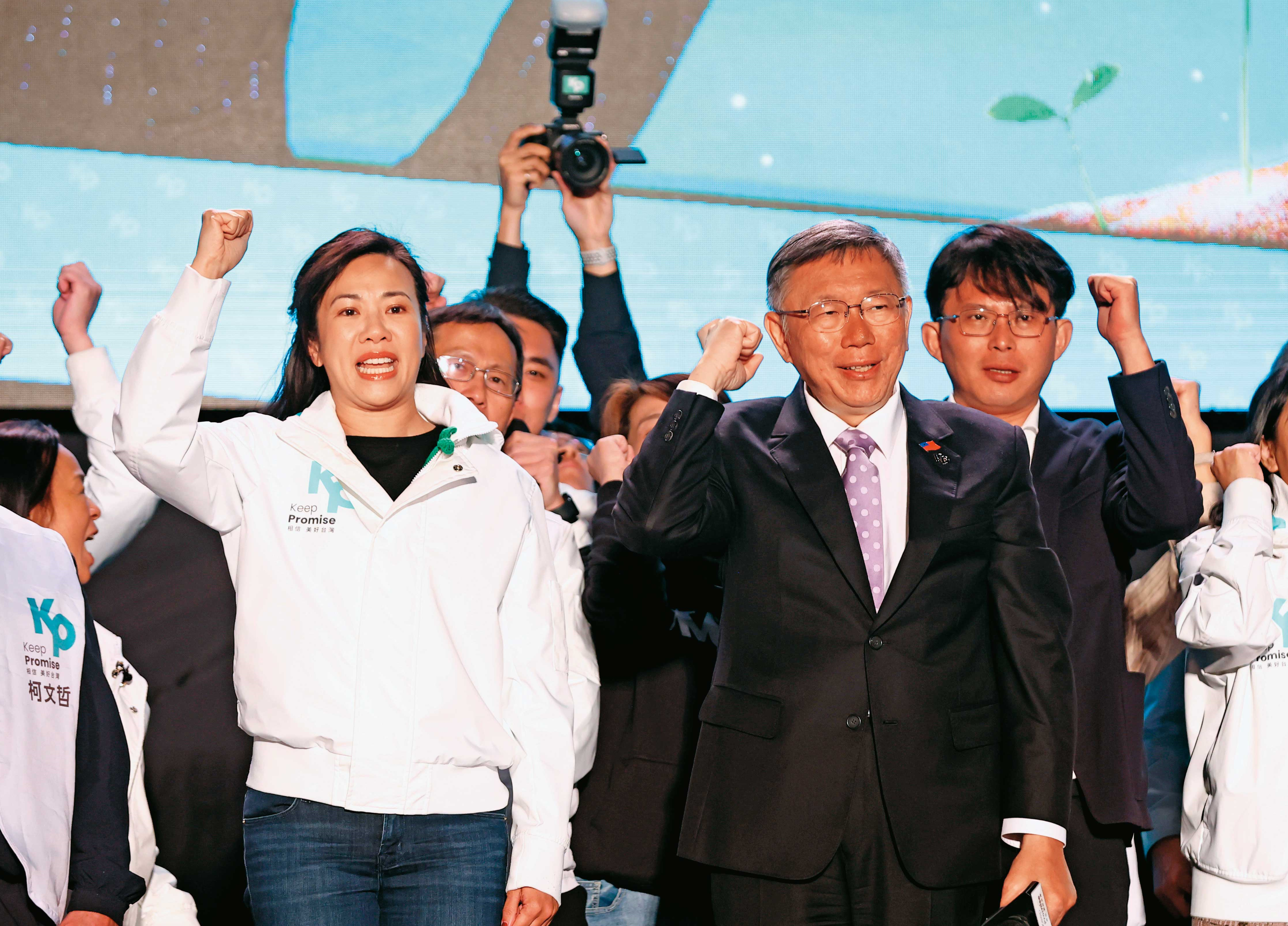 柯文哲與吳欣盈拿下369萬多票，逾2成6得票實力擁抗衡藍綠的關鍵地位，有機會4年後再戰大位。