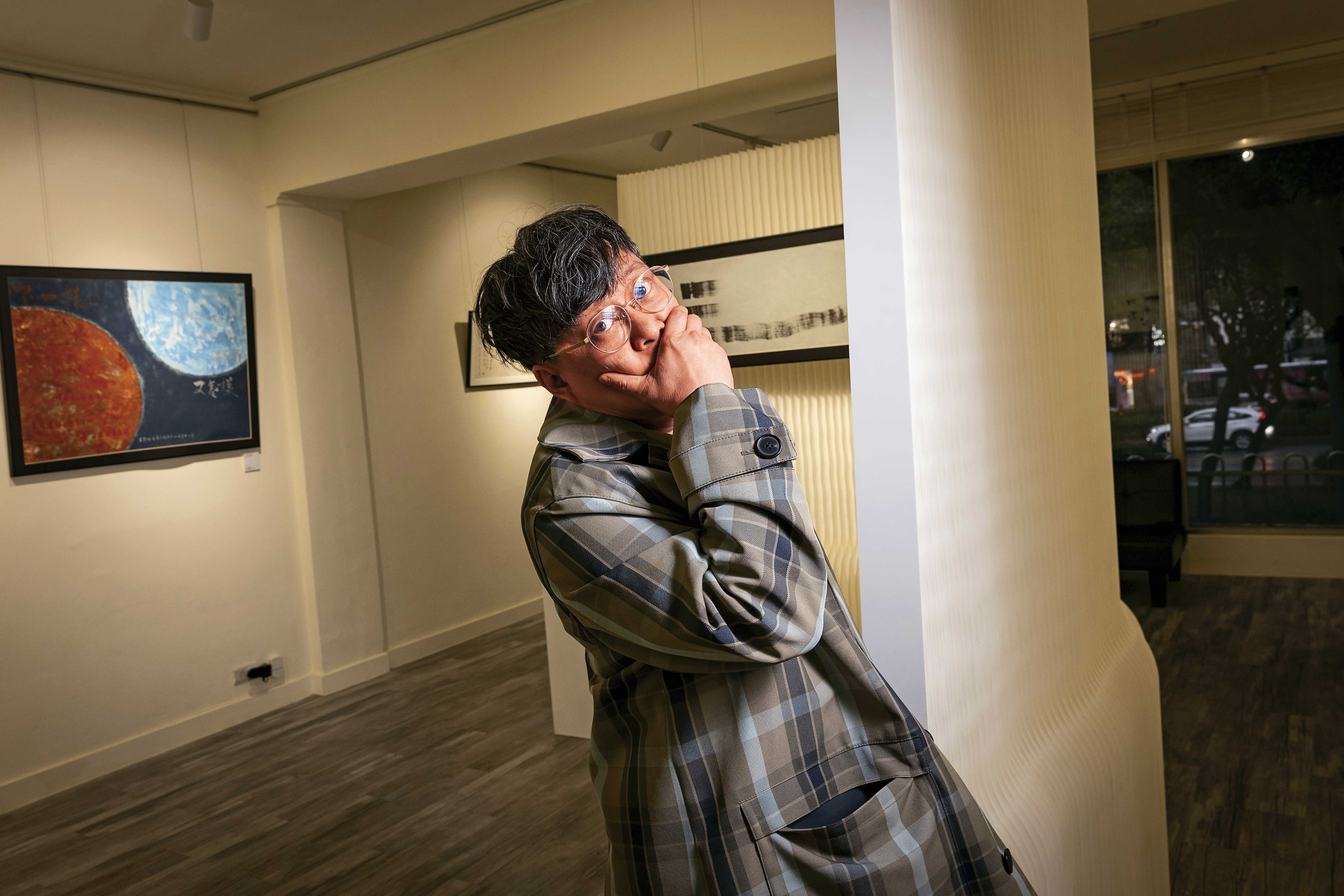 林夕3月1日到24日在台北亮光藝藏舉行書畫展。