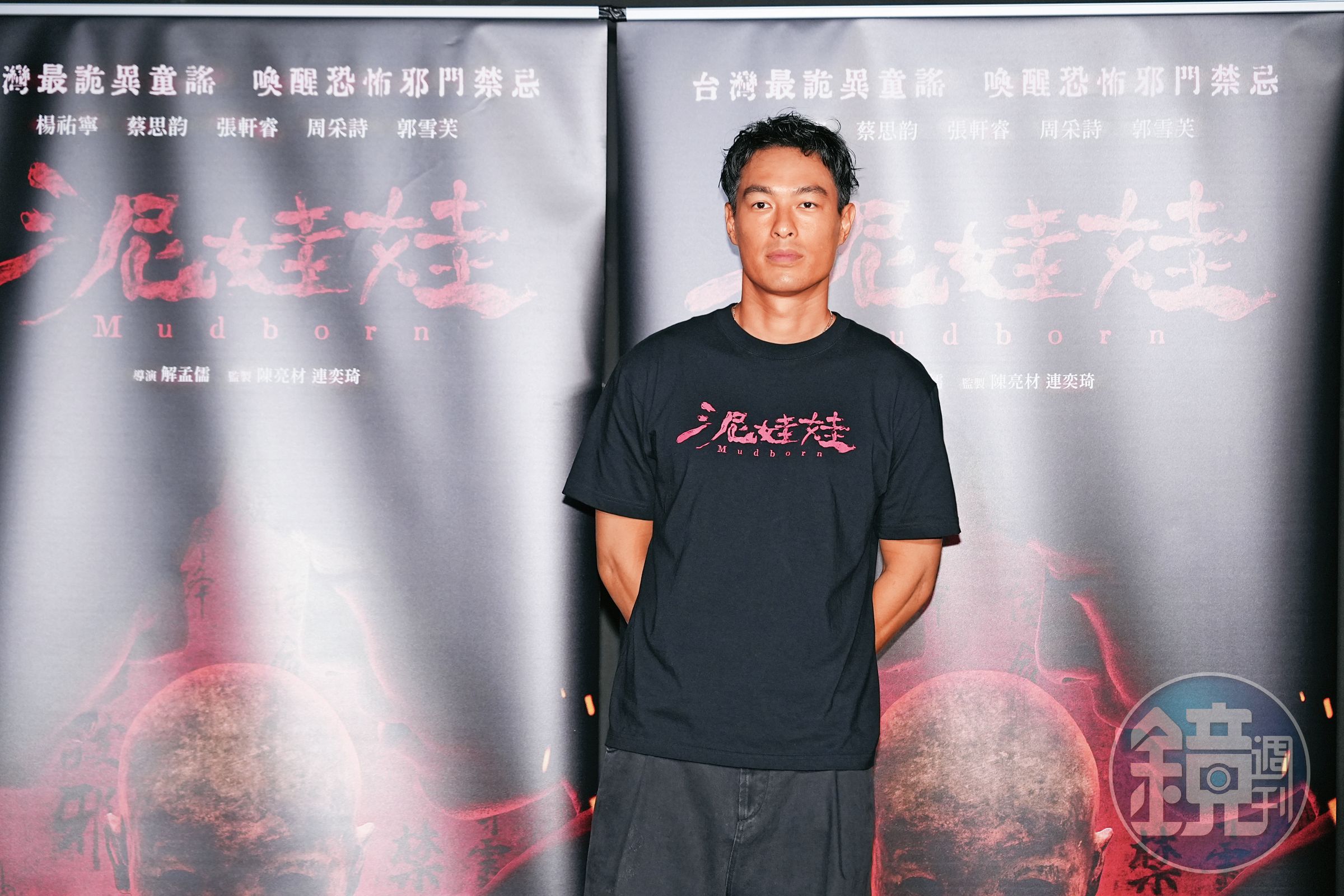 蠟燭三頭燒的楊祐寧眼神痴呆,看了讓人好想問:「你累了嗎?」加油喔!(遞蠻牛)