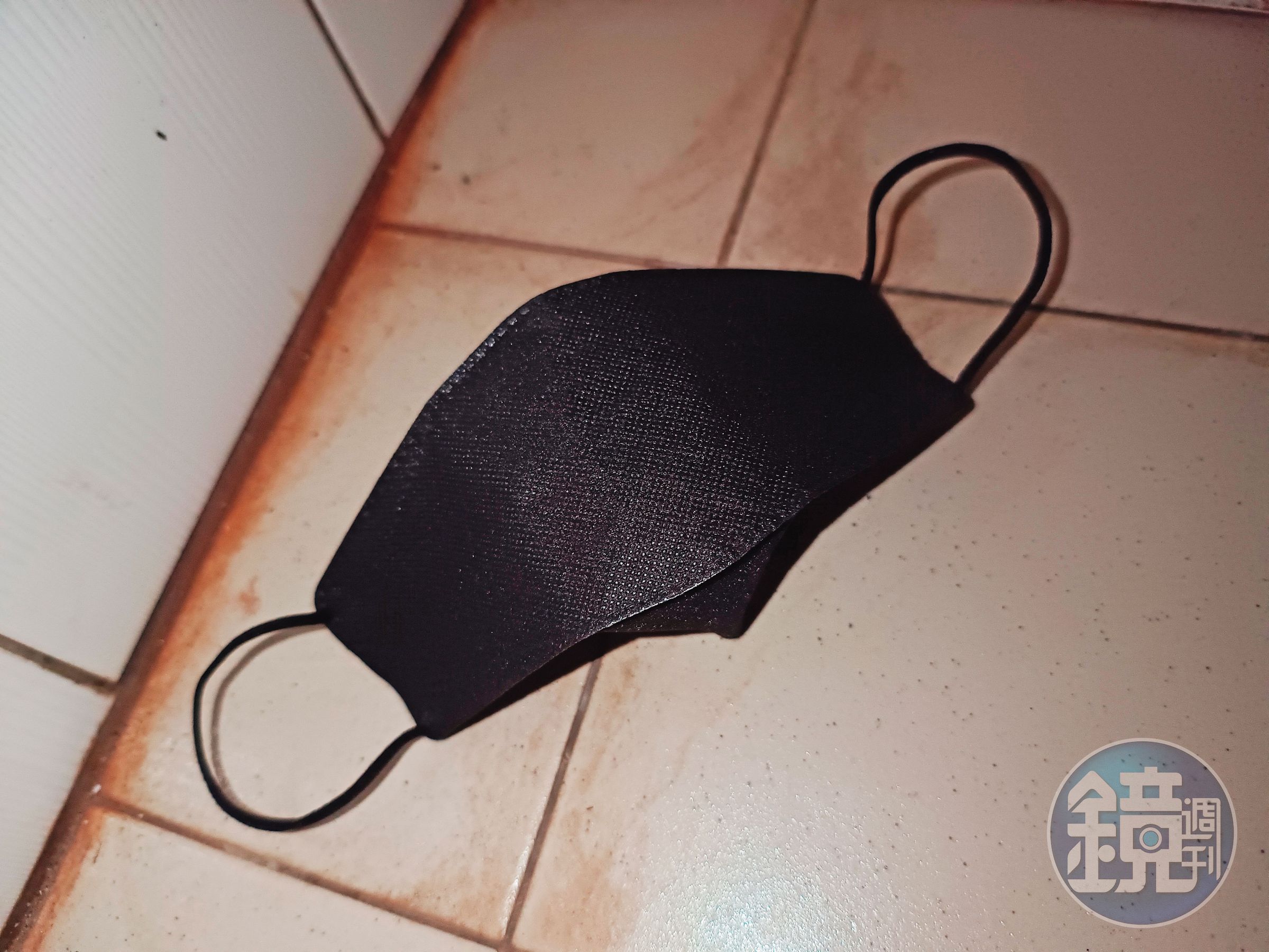 警方在現場發現一只黑色口罩,經採驗DNA後確認是李男涉案。(示意畫面)