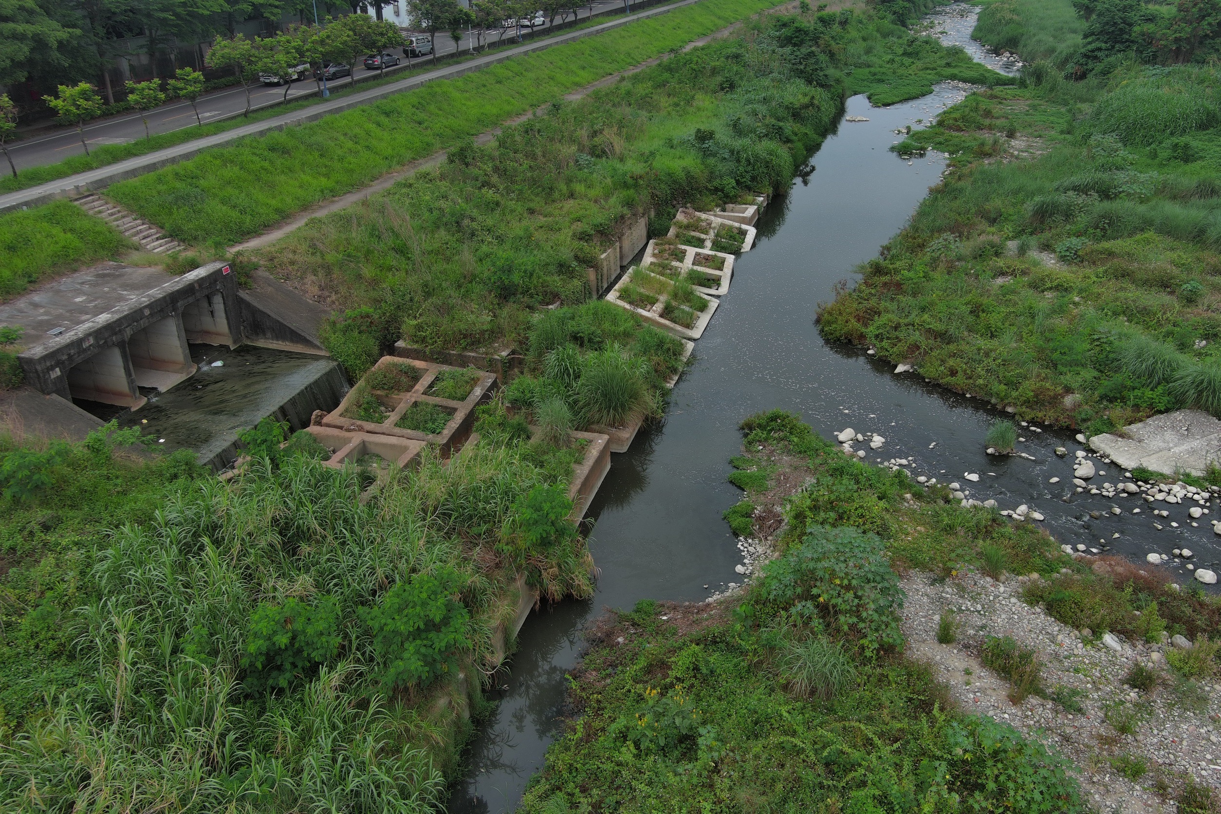 環保局空拍觀察無異常水色排入。（台中市環保局提供）