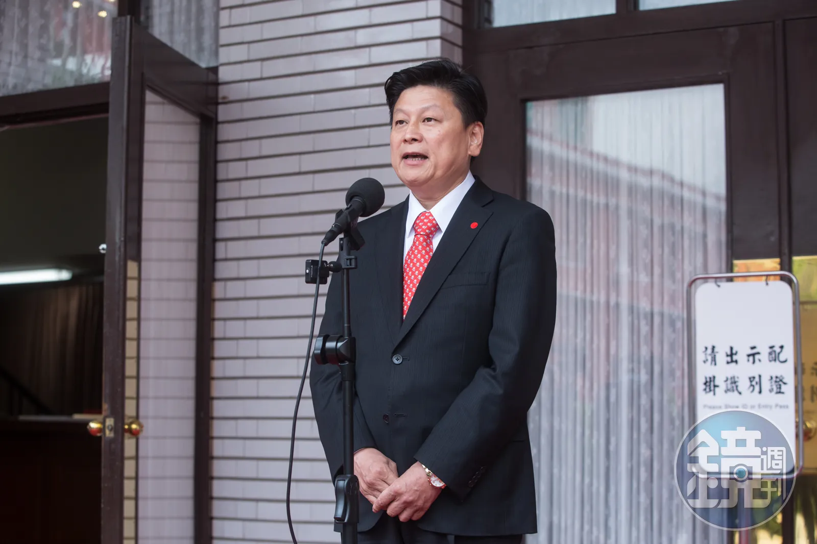 國會助理連署「傳傅崐萁要查誰簽了」。