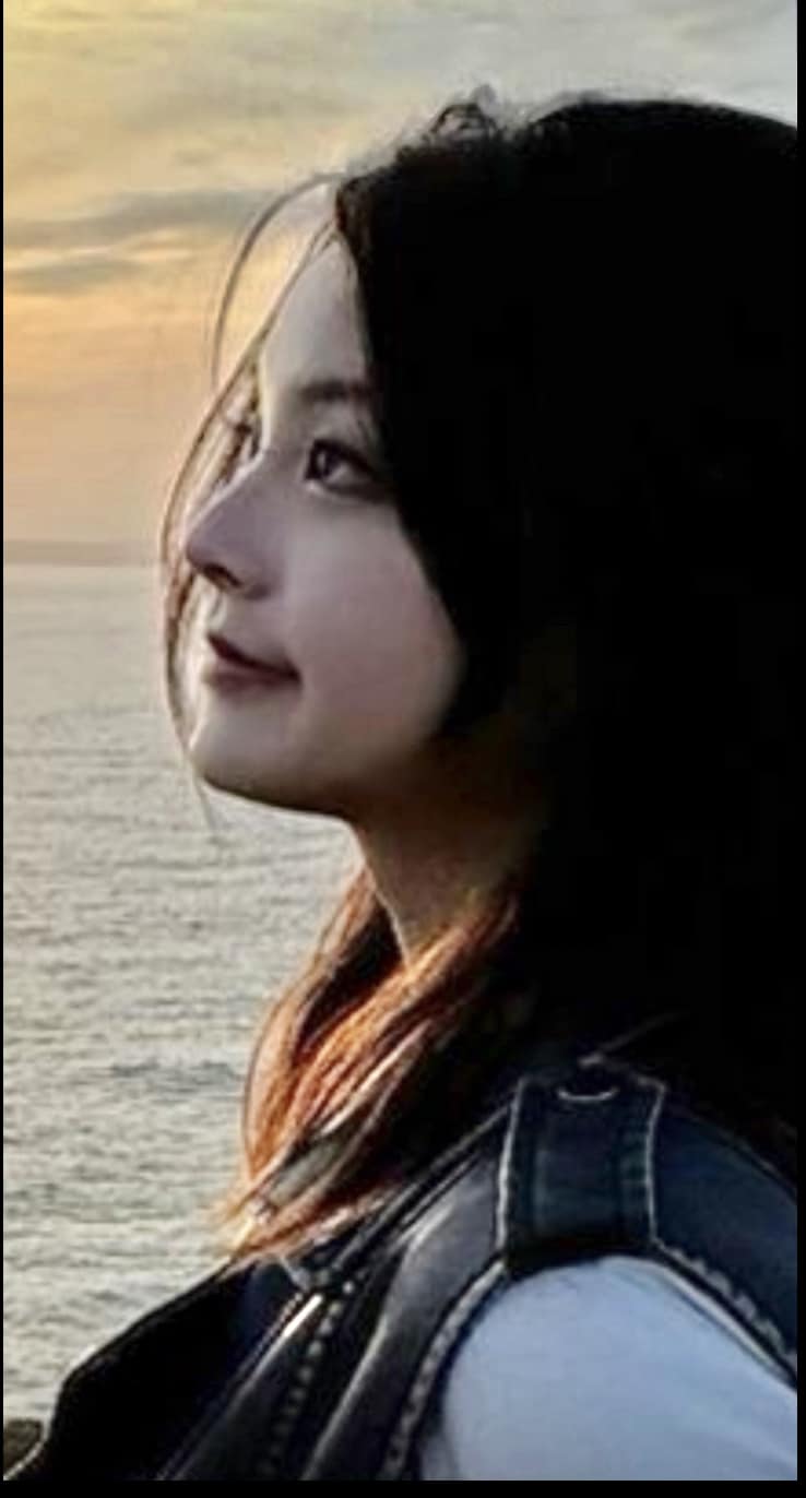 應曉薇近日曬出女兒美照，一夕間變成「國民岳母」。（翻攝自應曉薇臉書）