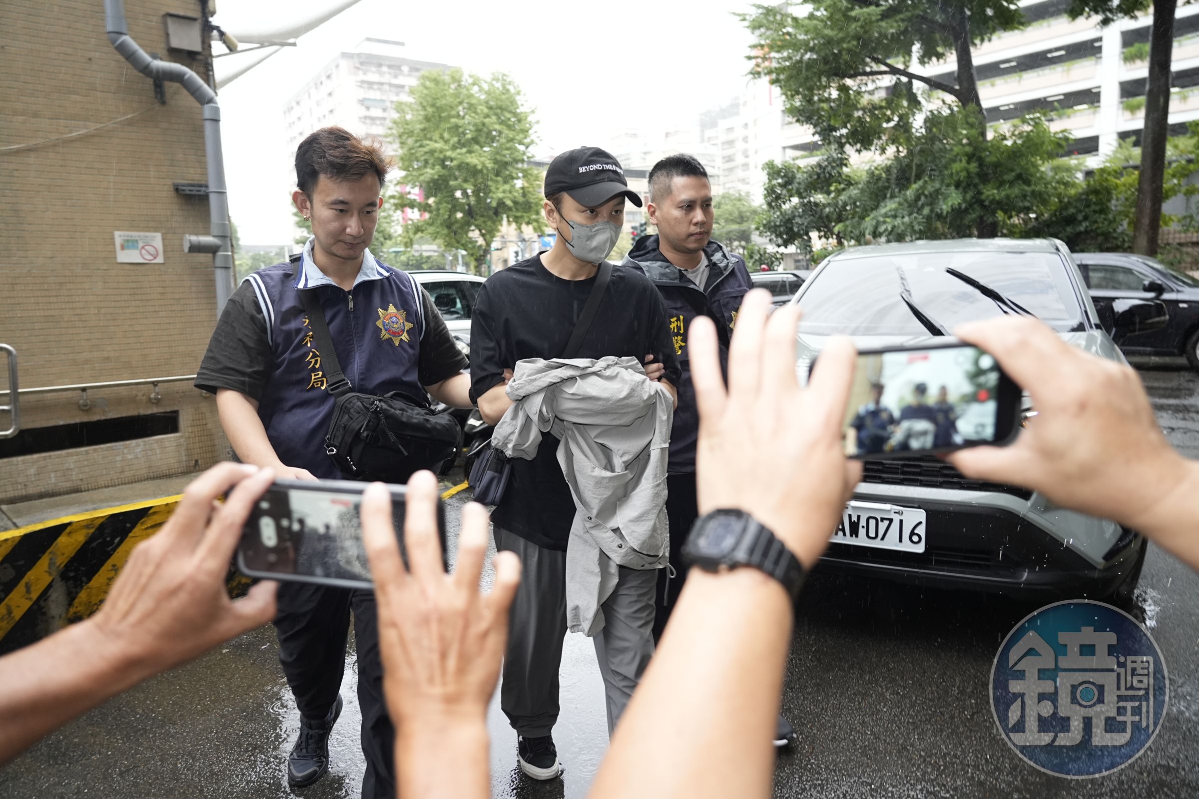 到案的藝人包含修杰楷、 陳柏霖、Energy書偉（圖）、棒棒堂小杰等4人均坦承，透過閃兵集團安排「槍手」到醫院檢測，製作高血壓病歷，企圖以此取得免役體位。