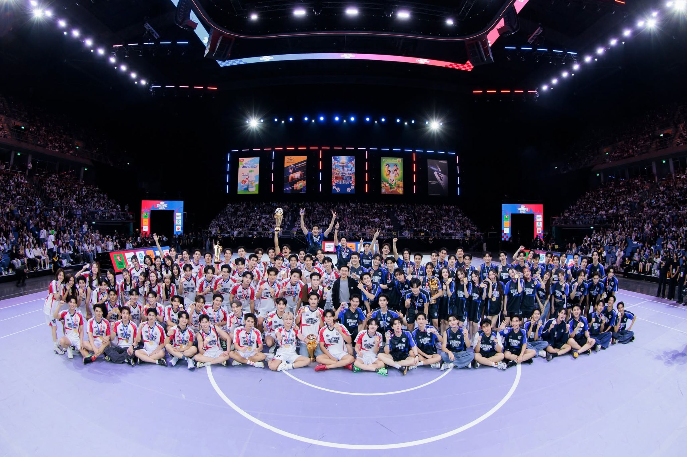 GMMTV STARLYMPICS 2025超過百位GMMTV藝人參與，現場座無虛席。(翻攝自GMMTV官方臉書)