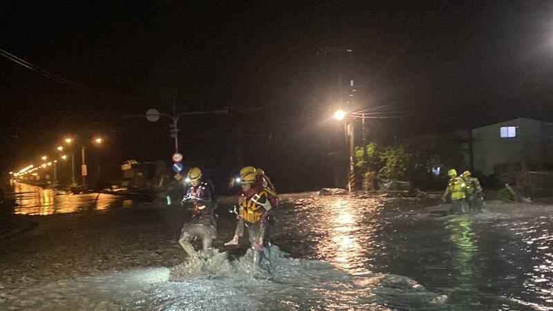 依衛福部統計，截至今（24日）上午6點為止，已造成14人死亡、34人受傷，另有124人失聯。（翻攝畫面）