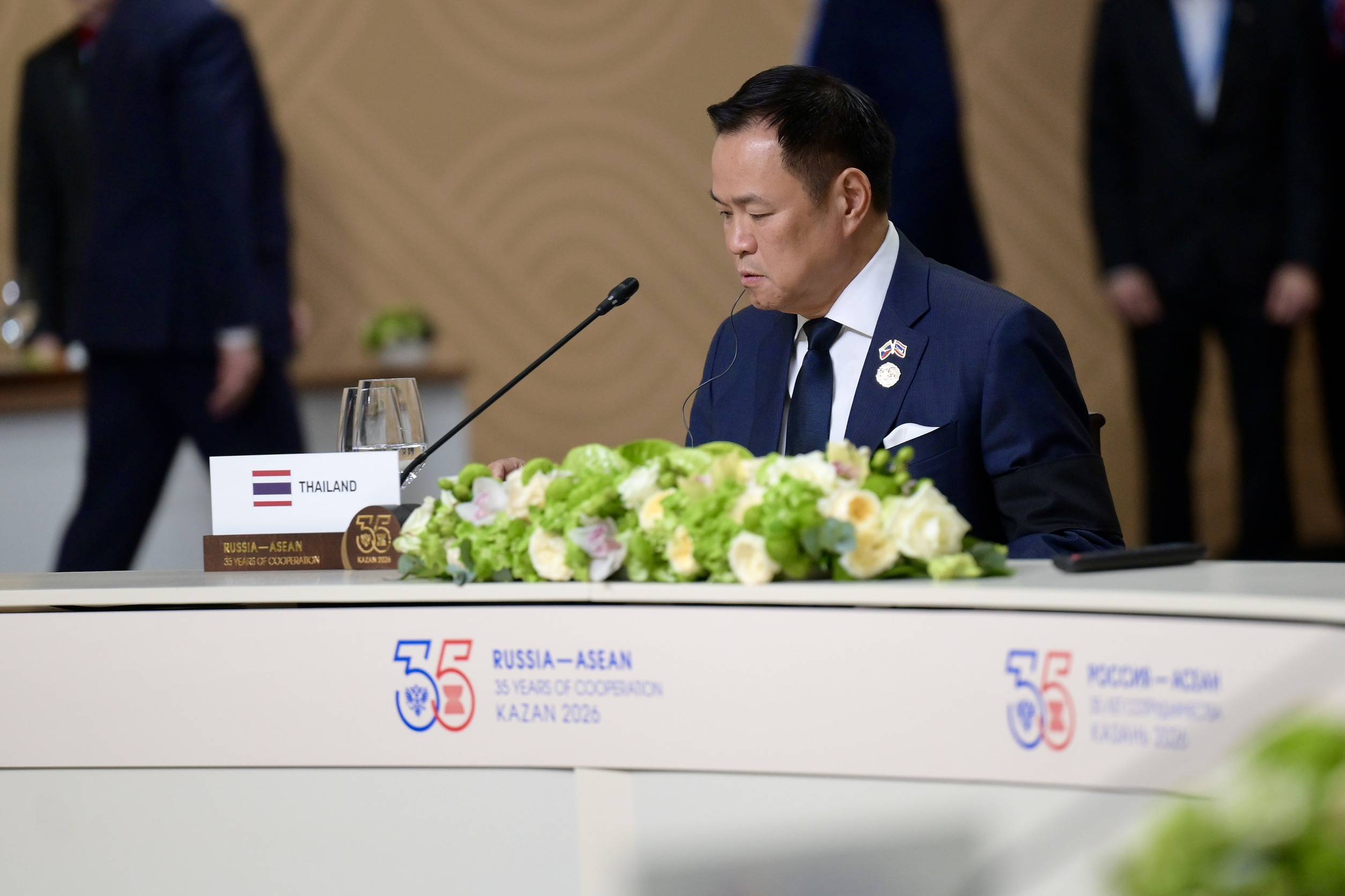 泰國地方公務員考試爆出史上罕見的大規模舞弊醜聞後,總理阿努廷得知消息後震怒,下令相關單位徹查到底。(翻攝自@ThaiEnquirer X)
