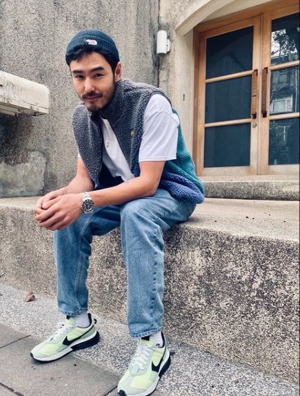 阮經天獲得金馬影帝後入伍,服役期間的廣告收入還賺了兩千萬。(翻攝自阮經天IG)