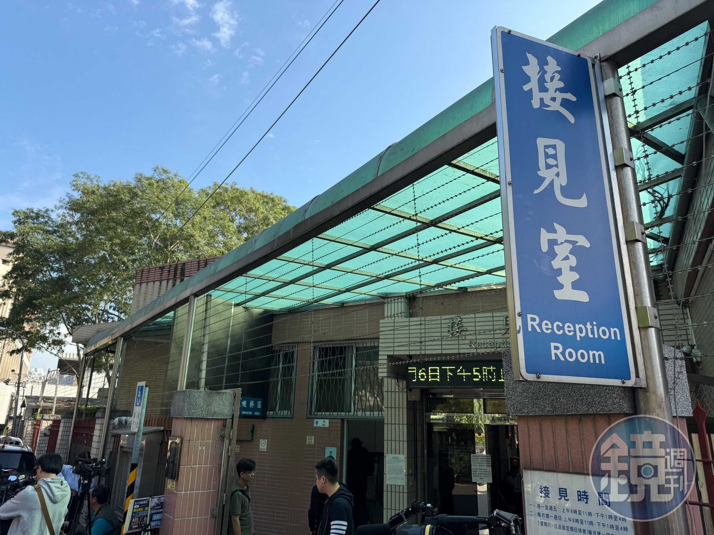 陳佩琪、柯美蘭今(2日)上午抵達台北看守所進行第一次接見柯文哲僅8分鐘。