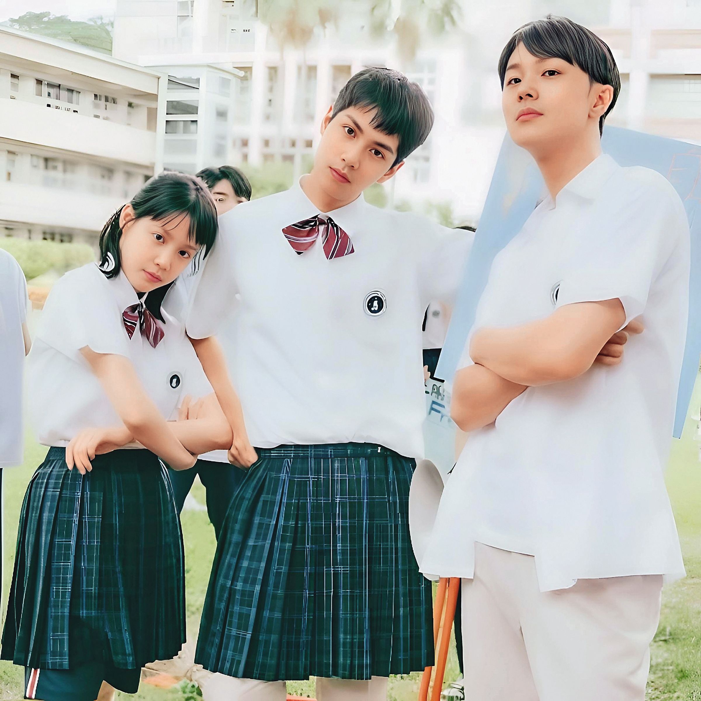 《夏日最後的祕密》3位減齡演高中生的主角程予希(左)、林子閎(中)和施柏宇(右)。