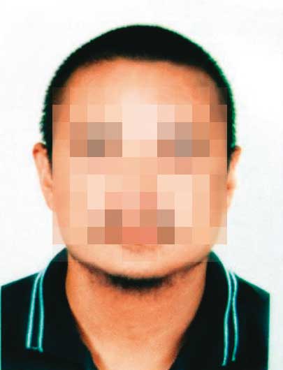 王男當年被發現陳屍於蘆竹海邊，轄區檢警起初認為是一起因釣魚不慎落海的意外事故。（翻攝畫面）