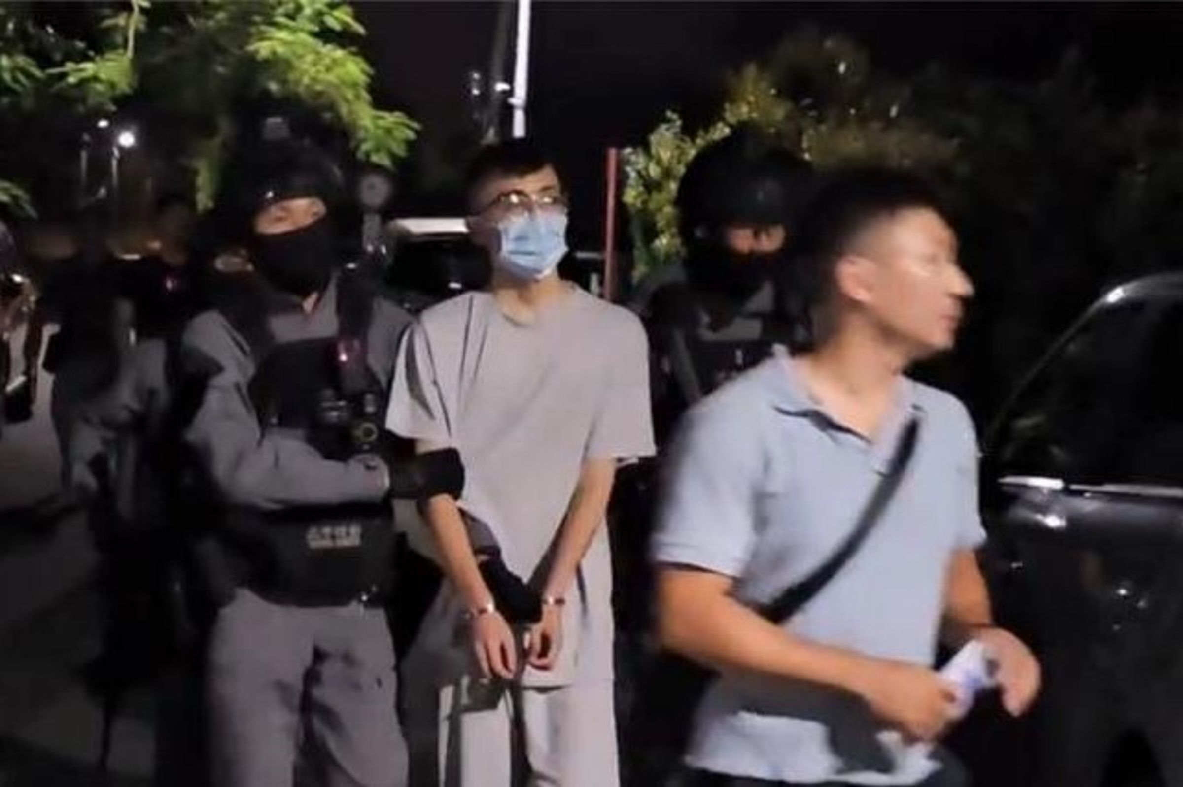22歲劉姓男子涉嫌殺害27歲女公關後,31日凌晨於宜蘭落網。(翻攝畫面)