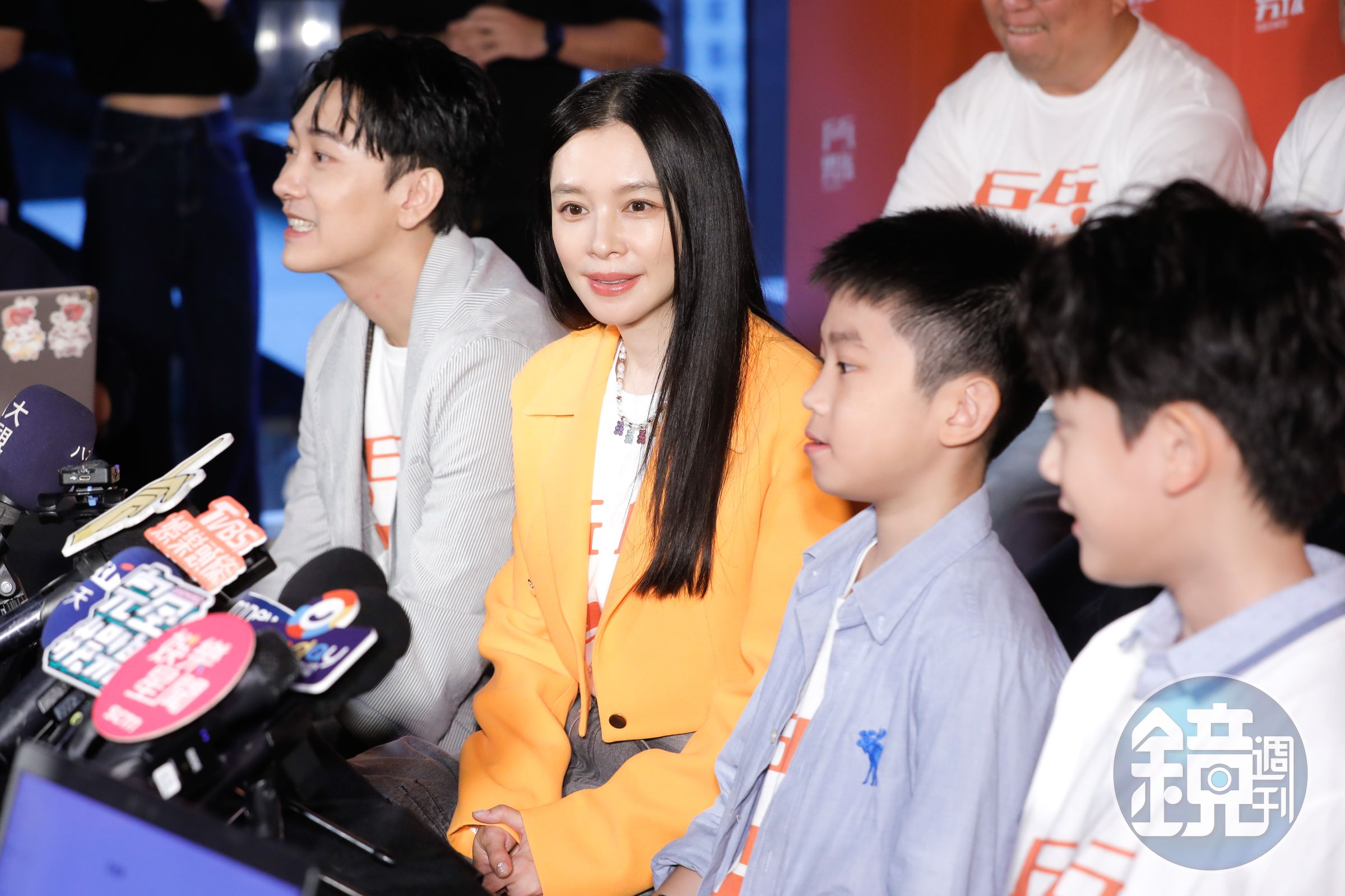 徐若瑄表示自己的行程與工作安排都以小孩為主，有時也會發生工作與兒子的活動撞期，因而放棄工作的狀況。