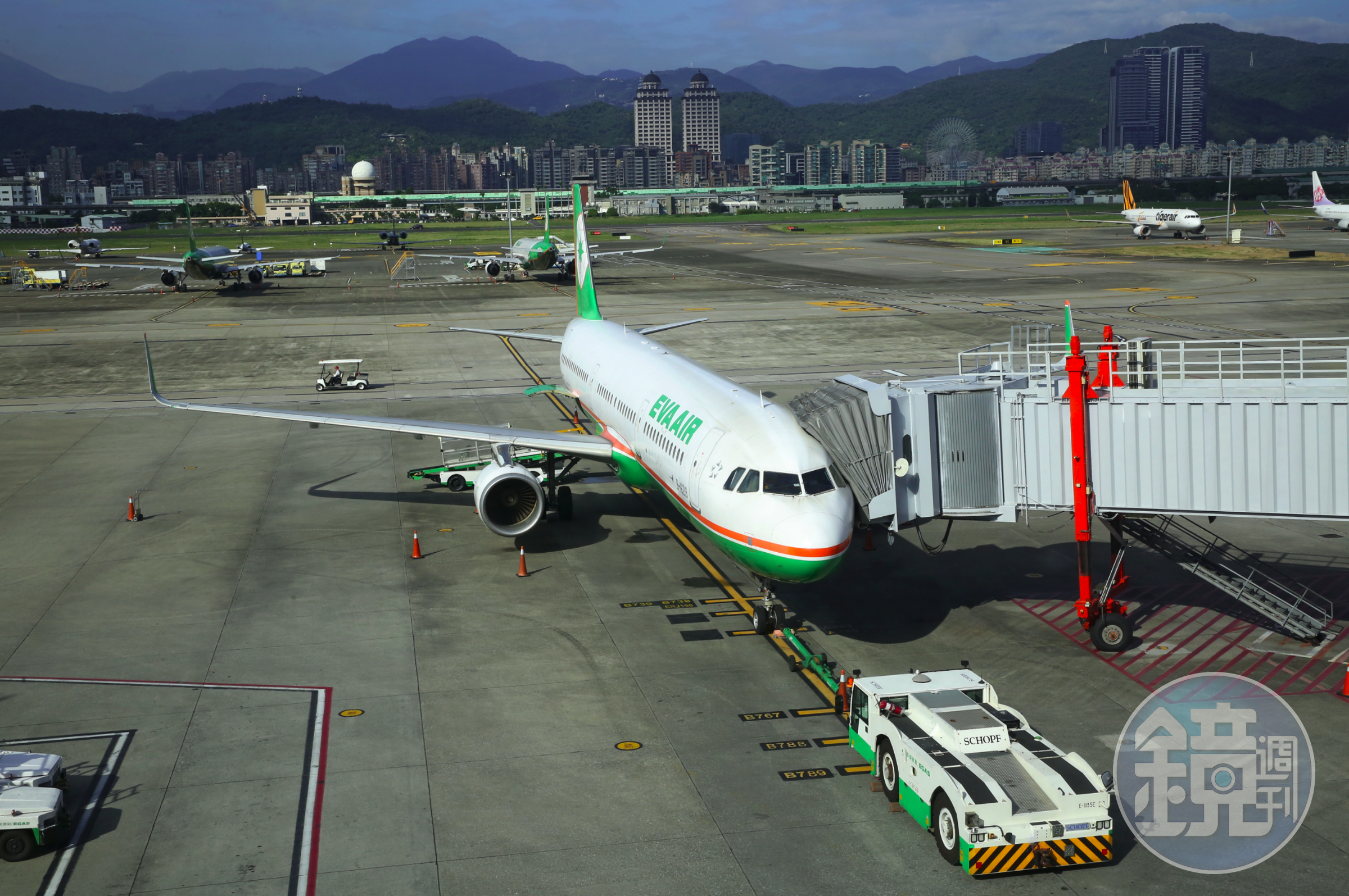2023長榮航空線上旅展推出機票「飛到飽」抽獎活動,11月每週抽機票。(本刊資料照)