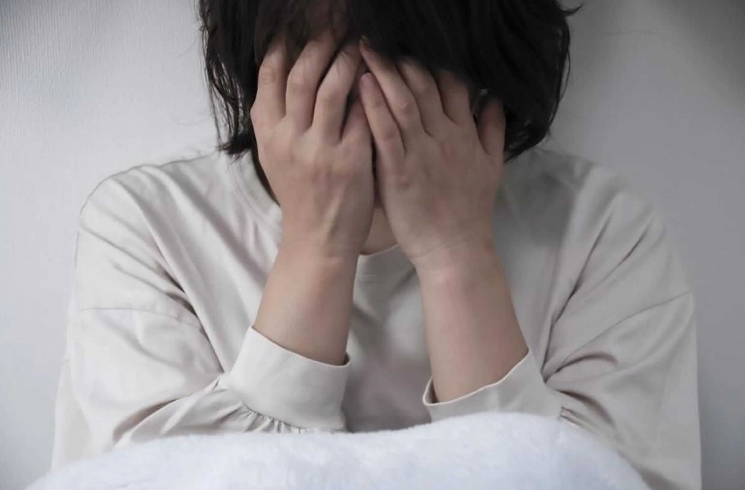 台中一名教授長期侵犯繼女，日前遭法院判處他15年徒刑。（示意圖，Pexels）