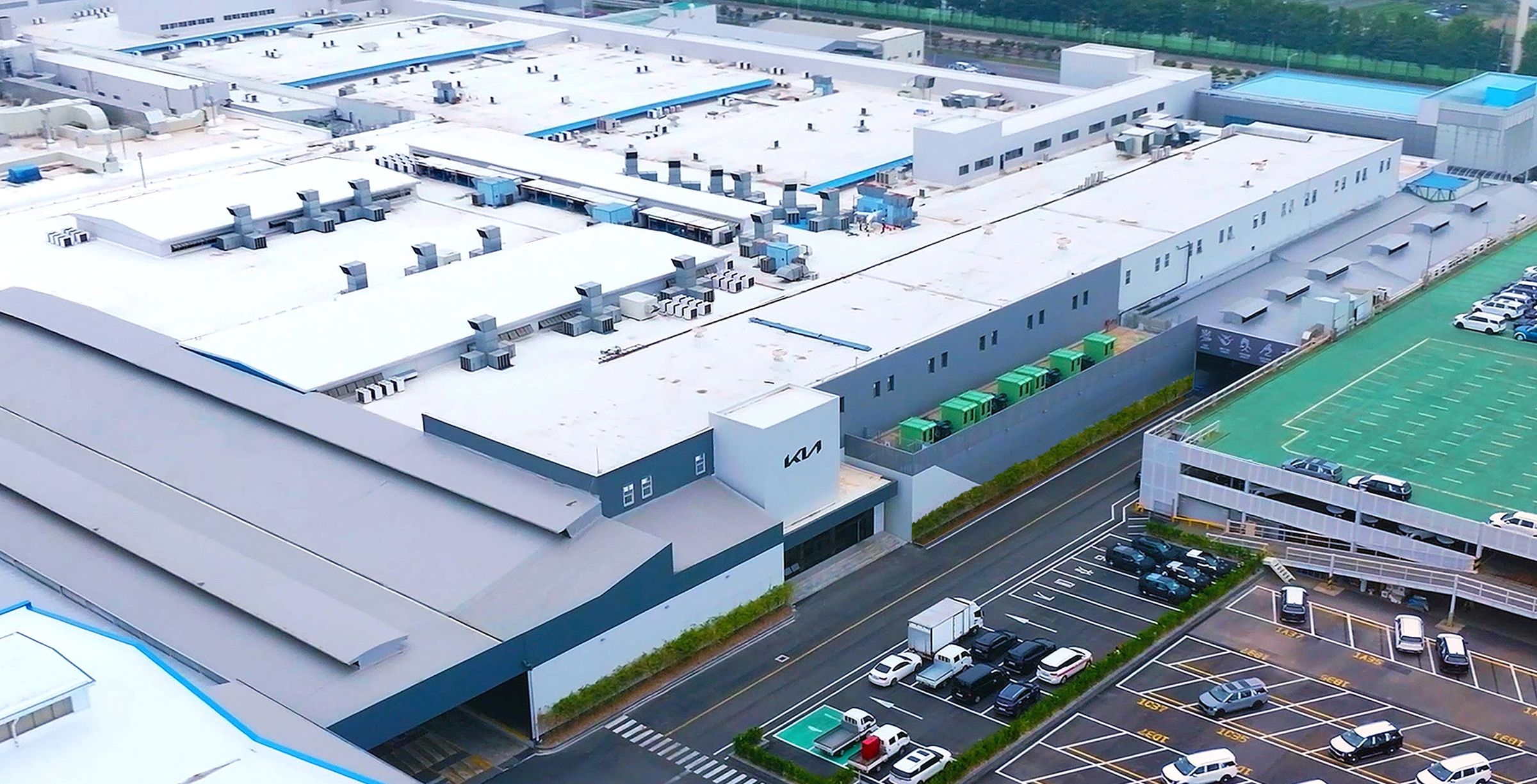 Kia 開啟全面電動化世代，首座電動車專屬工廠Kia EVO光明工廠（Gwangmyeong EVO Plant）正式啟用。
