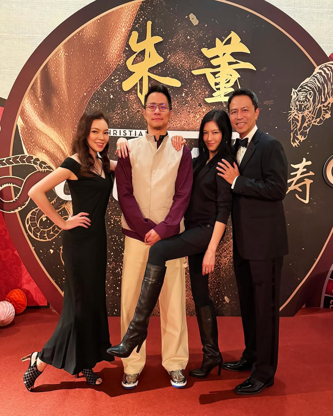 曾馨瑩（左起）、朱志威、林熙蕾、楊晨合照。（翻攝關穎IG）