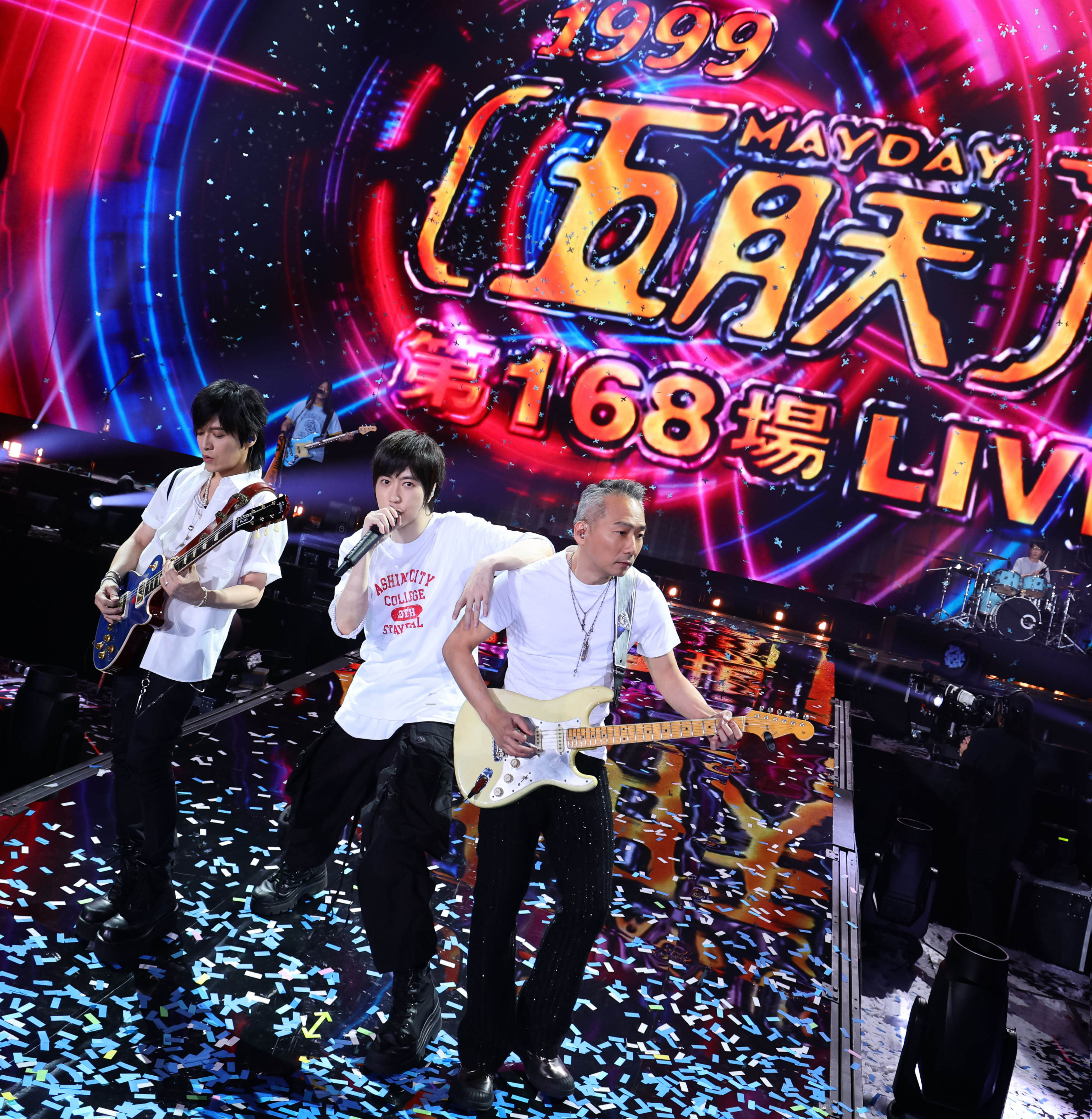 安可段落重現「第168場演唱會」經典畫面,帶領歌迷回到五月天早期音樂時光,掀起全場回憶殺。(相信音樂提供)