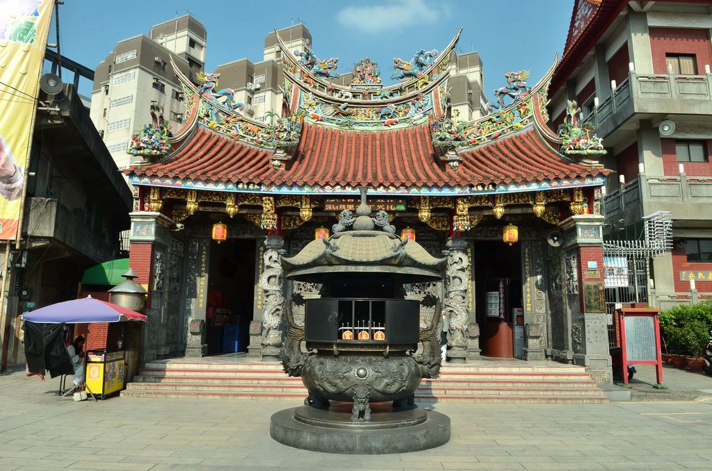 近日網路上一名女網友分享老父遭騙千萬的貼文引發廣大討論，警介入偵辦後發現，竟連蘆竹五福宮都成交易地點。（翻攝自桃園觀光導覽網）