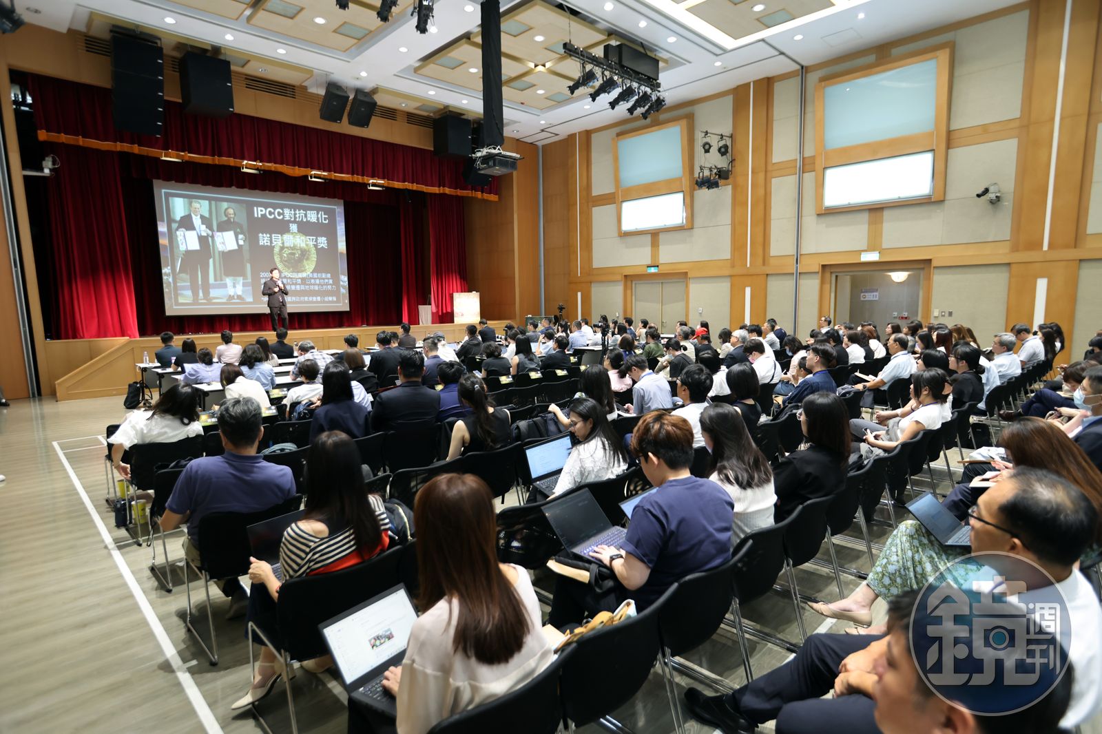 零碳永續論壇8／重申台灣需要核電！ 童子賢提醒「太陽是永恆的，但是太陽能板不是！」