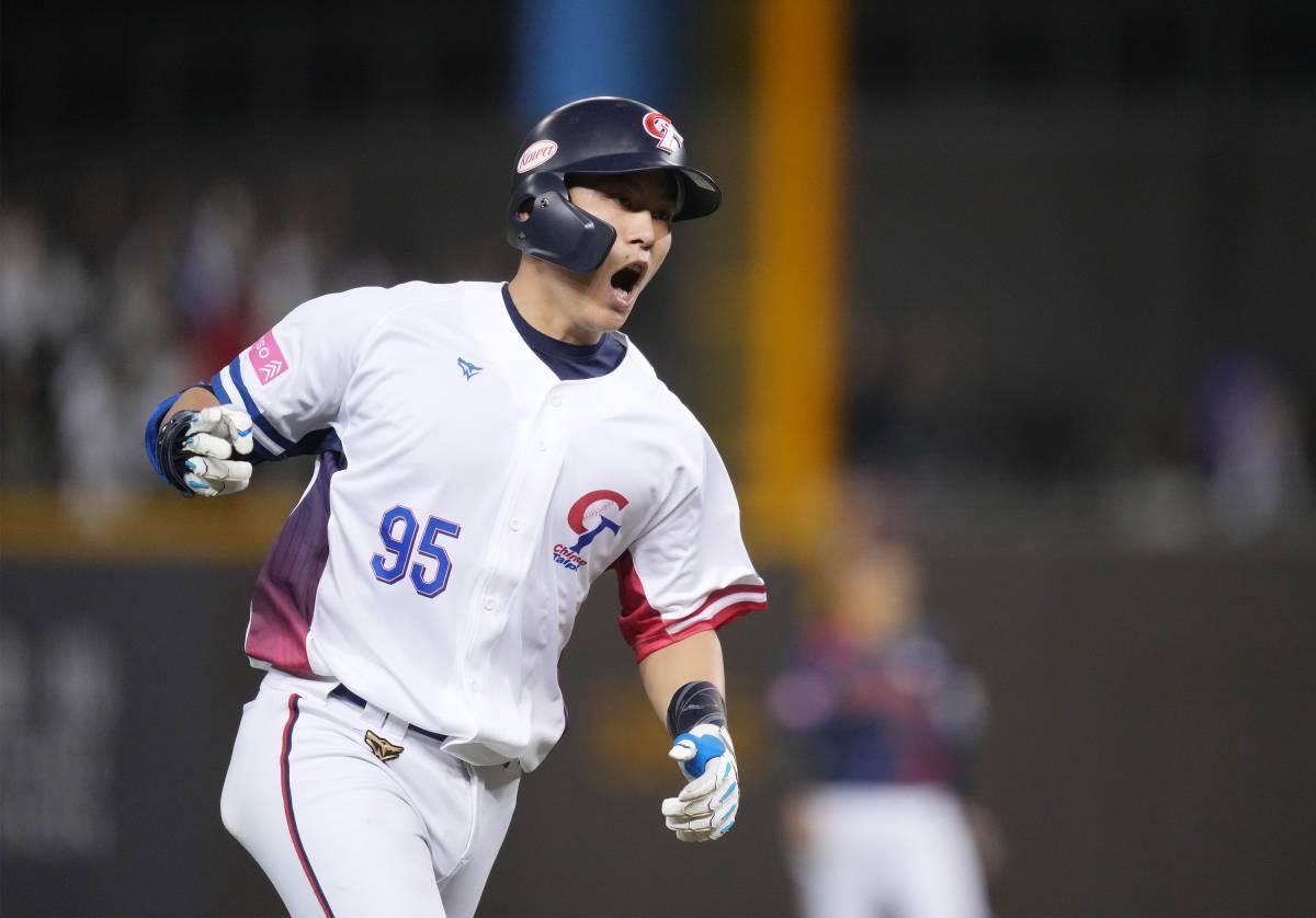 戴培峰擊出陽春砲為台灣贏得1分。（CPBL中華職棒提供）