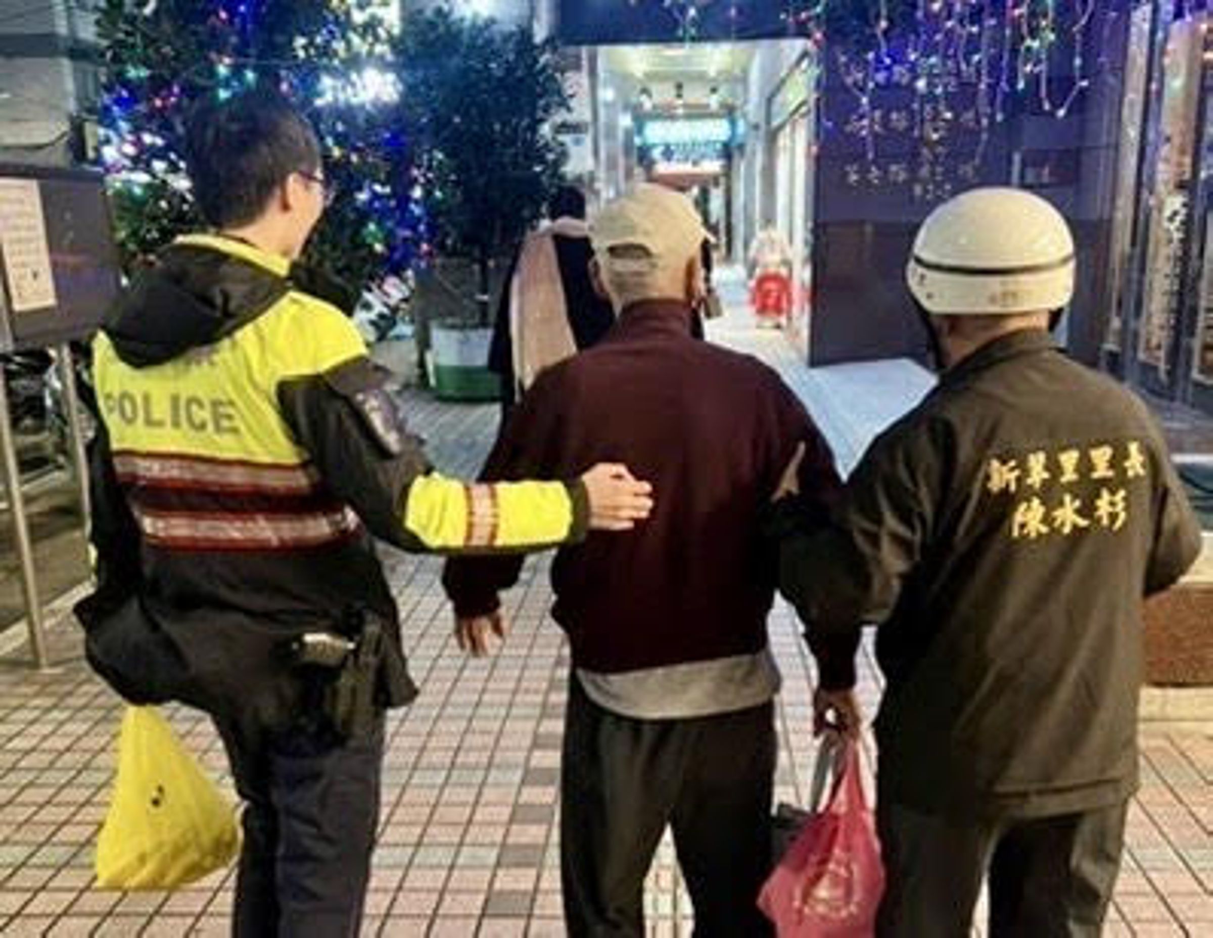 海山分局近期接連協助長者平安返家，深獲民眾高度肯定。