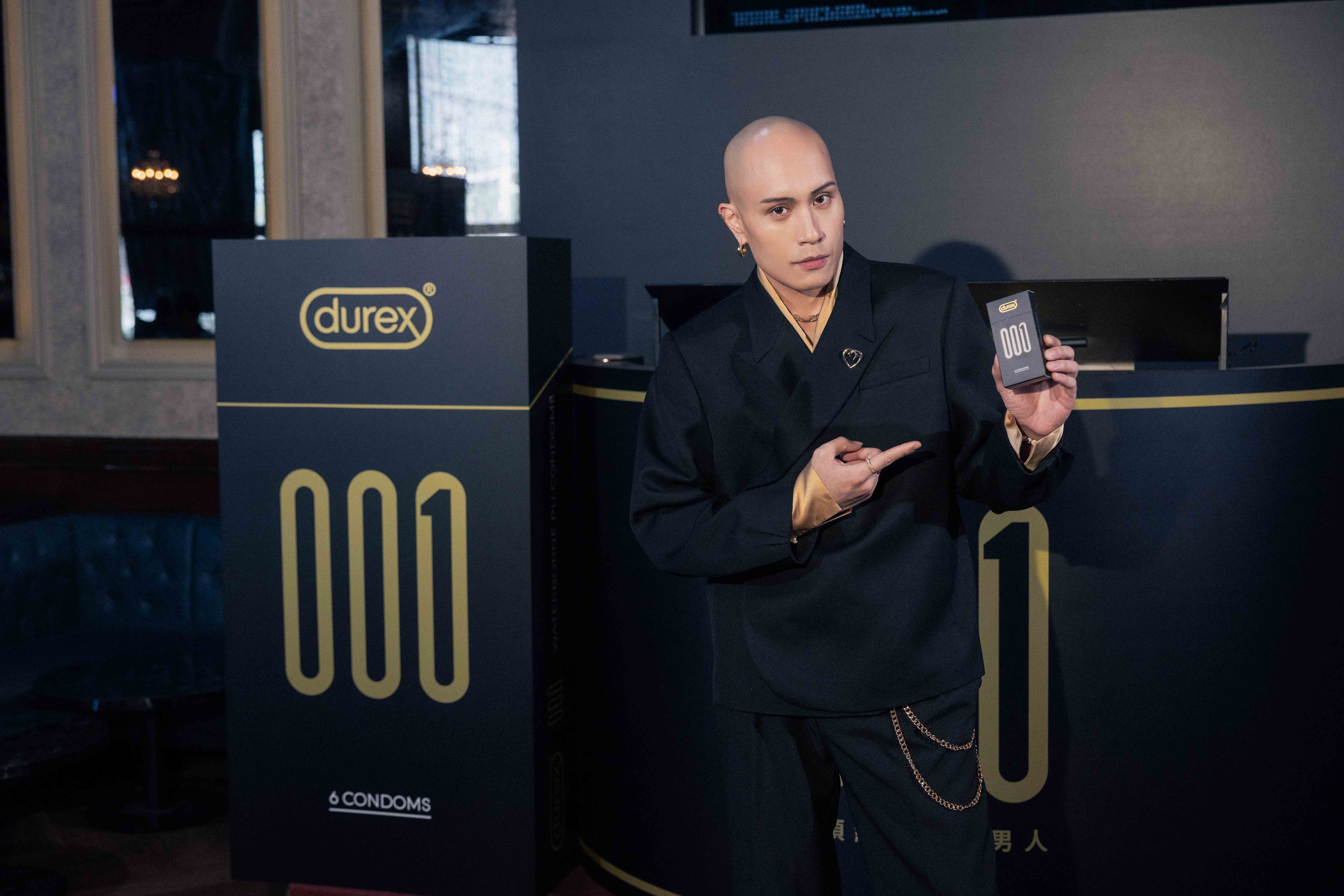 身為歌手，黃宣善用音樂來形容「床技」。（durex提供）