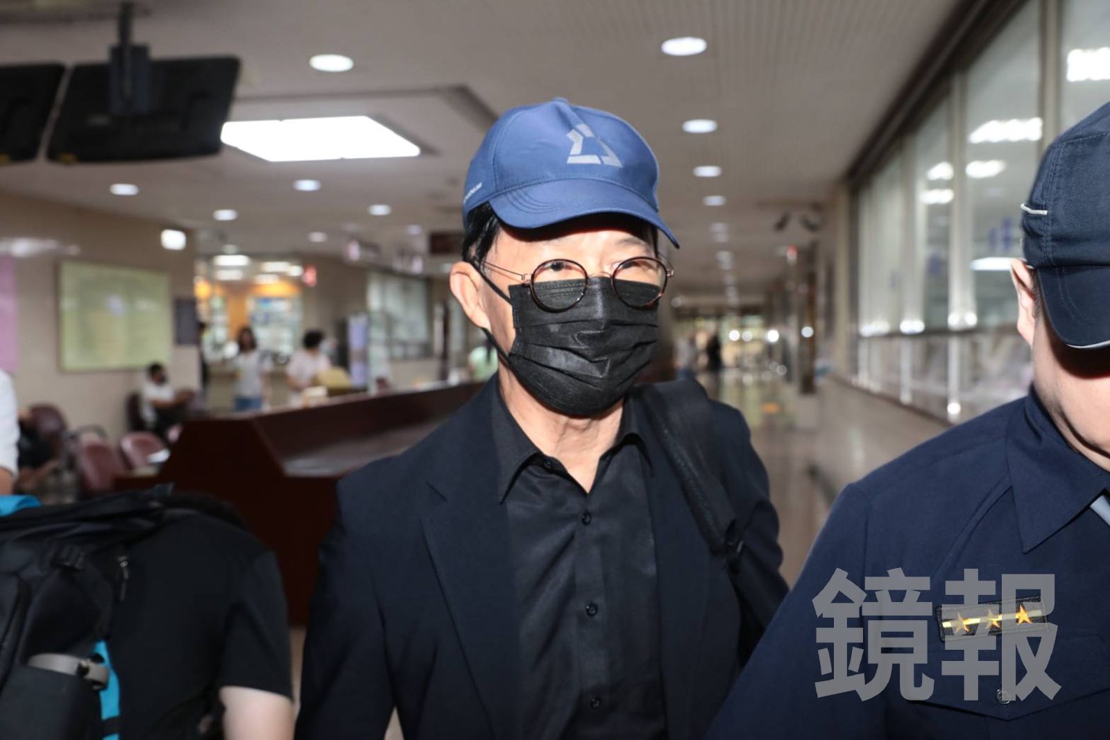 柯文哲寫公務員不坐牢 彭振聲：柯知道有圖利問題