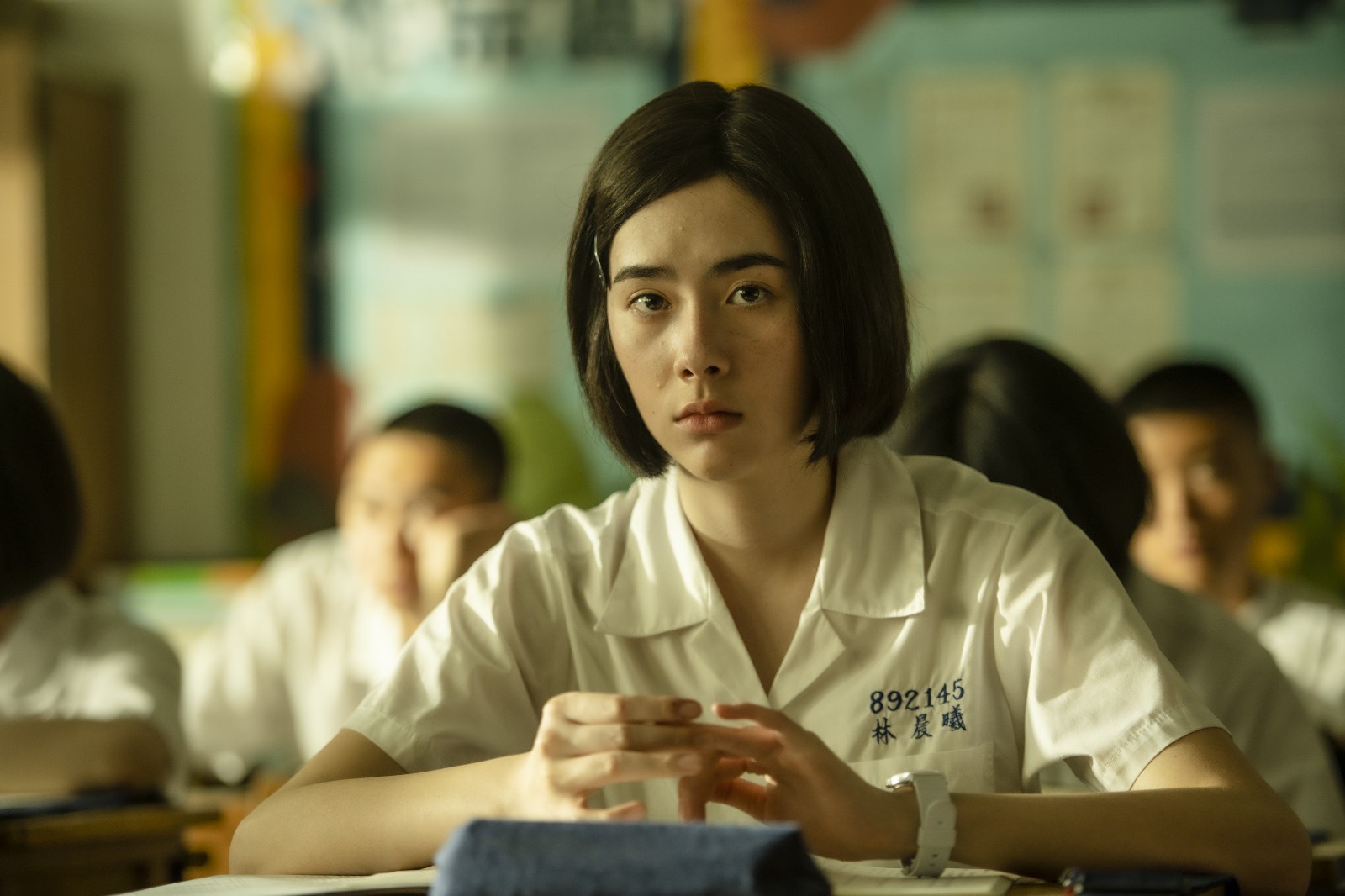 林奕嵐在《她和她的她》裡飾演許瑋甯的少女時代。(八大提供)